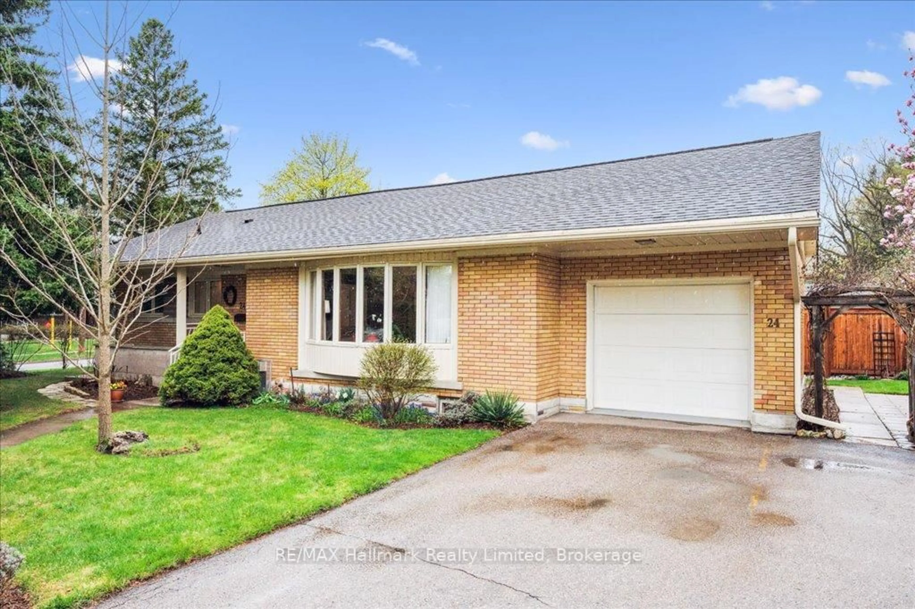Home with brick exterior material, street for 24 Shaftesbury Ave, Guelph Ontario N1E 1K5