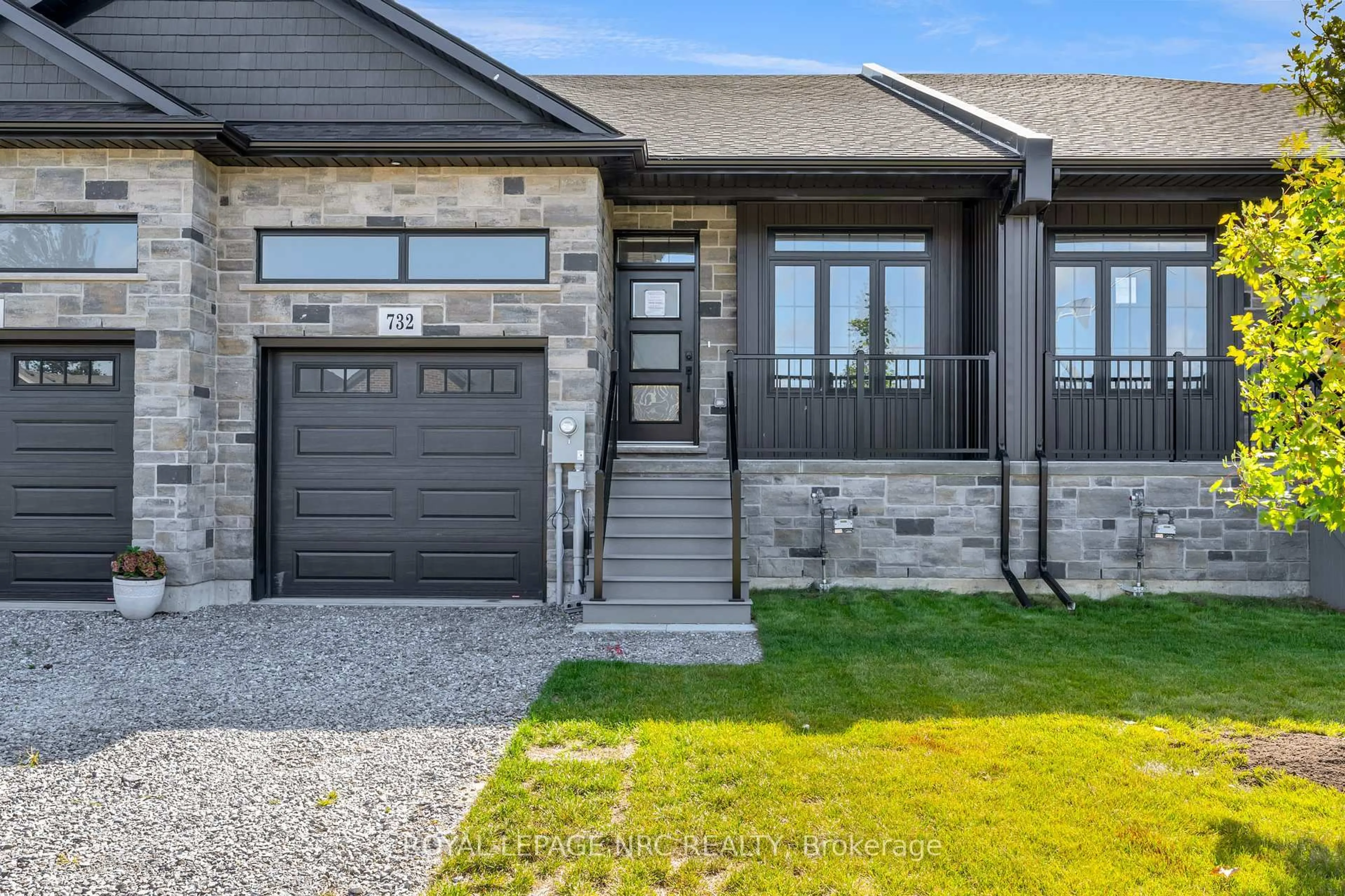 Home with brick exterior material, street for 732 Clarence St, Port Colborne Ontario L3K 0A8