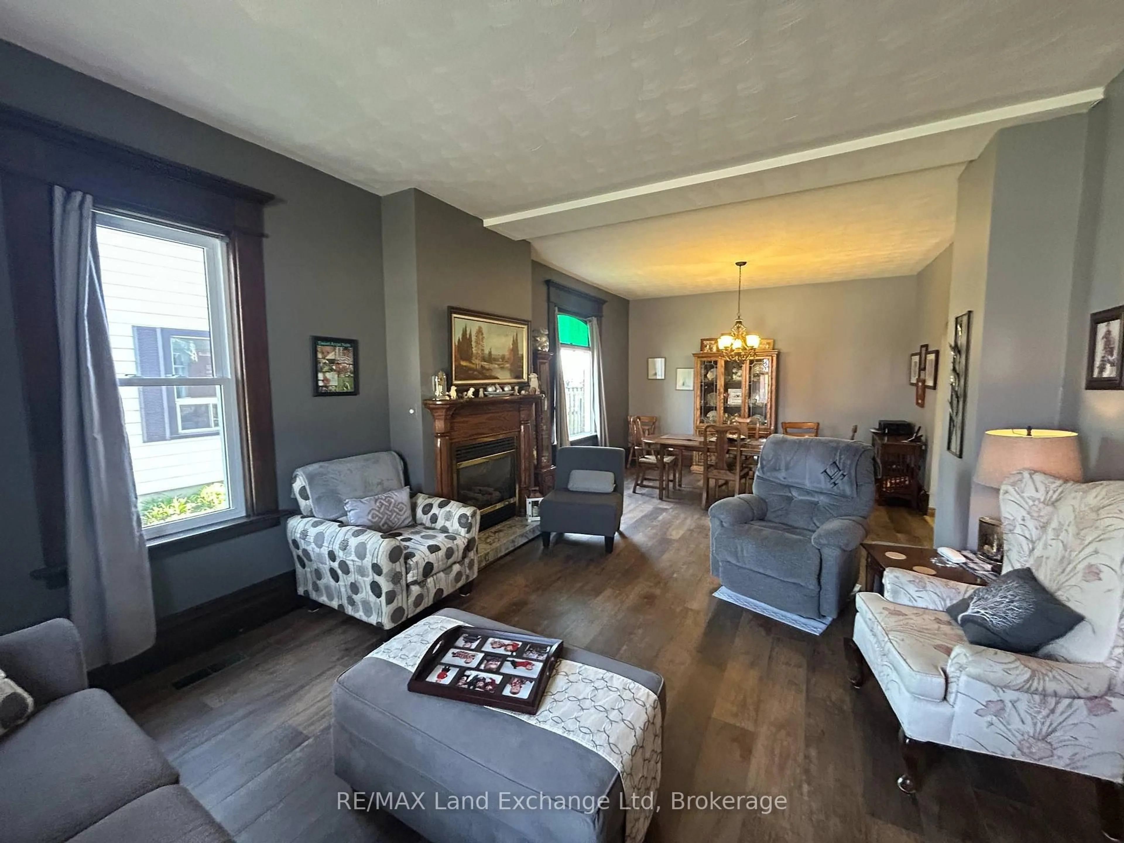 Living room with furniture, unknown for 327 Frances St, North Huron Ontario N0G 2W0