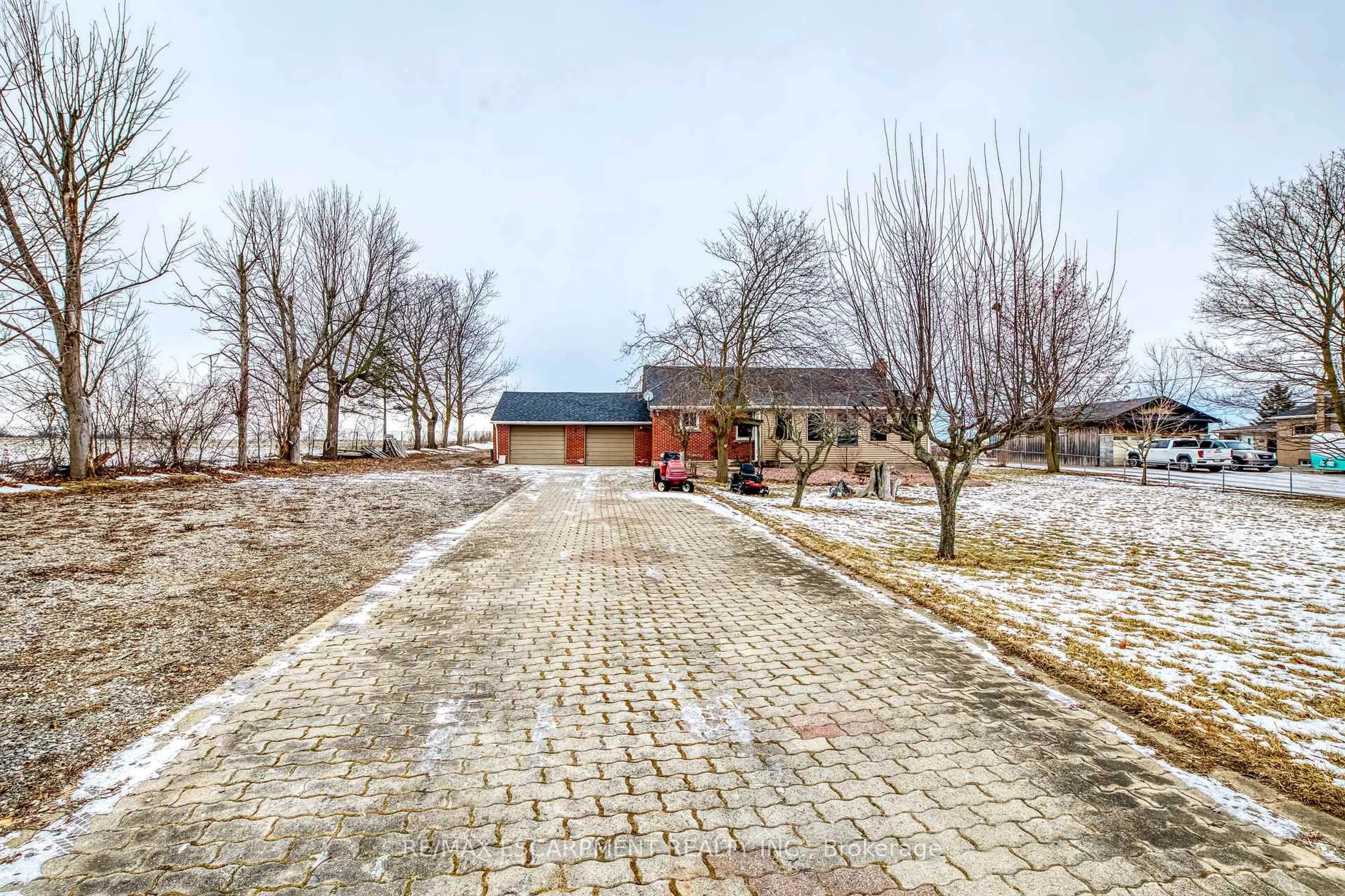 Unknown for 8110 Chippewa Rd, Hamilton Ontario L0R 1W0