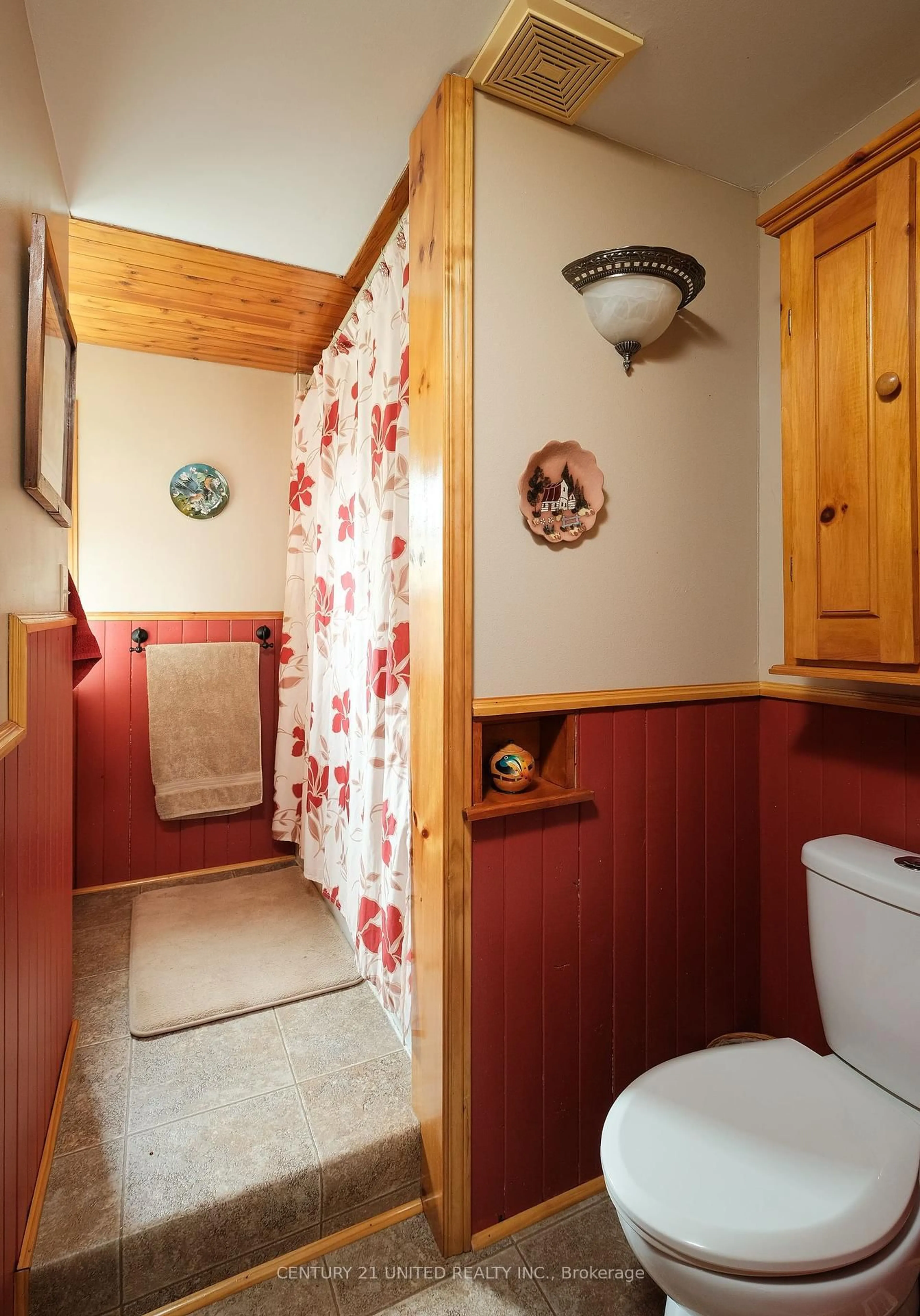 Standard bathroom, unknown for 4095 Hwy 28 N/A, Selwyn Ontario K0L 2H0