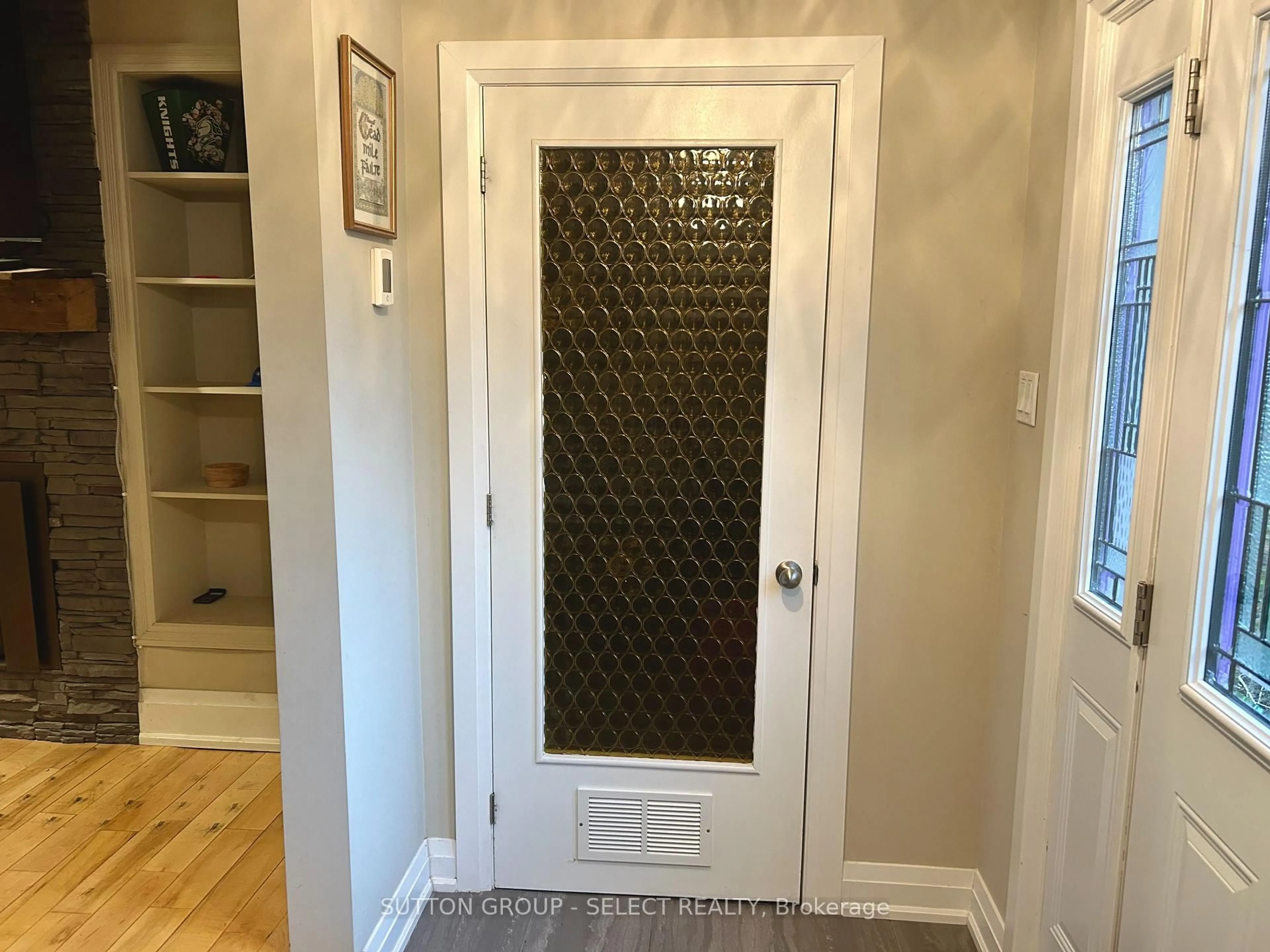 Indoor entryway for 795 Headley Dr, London North Ontario N6H 3V7