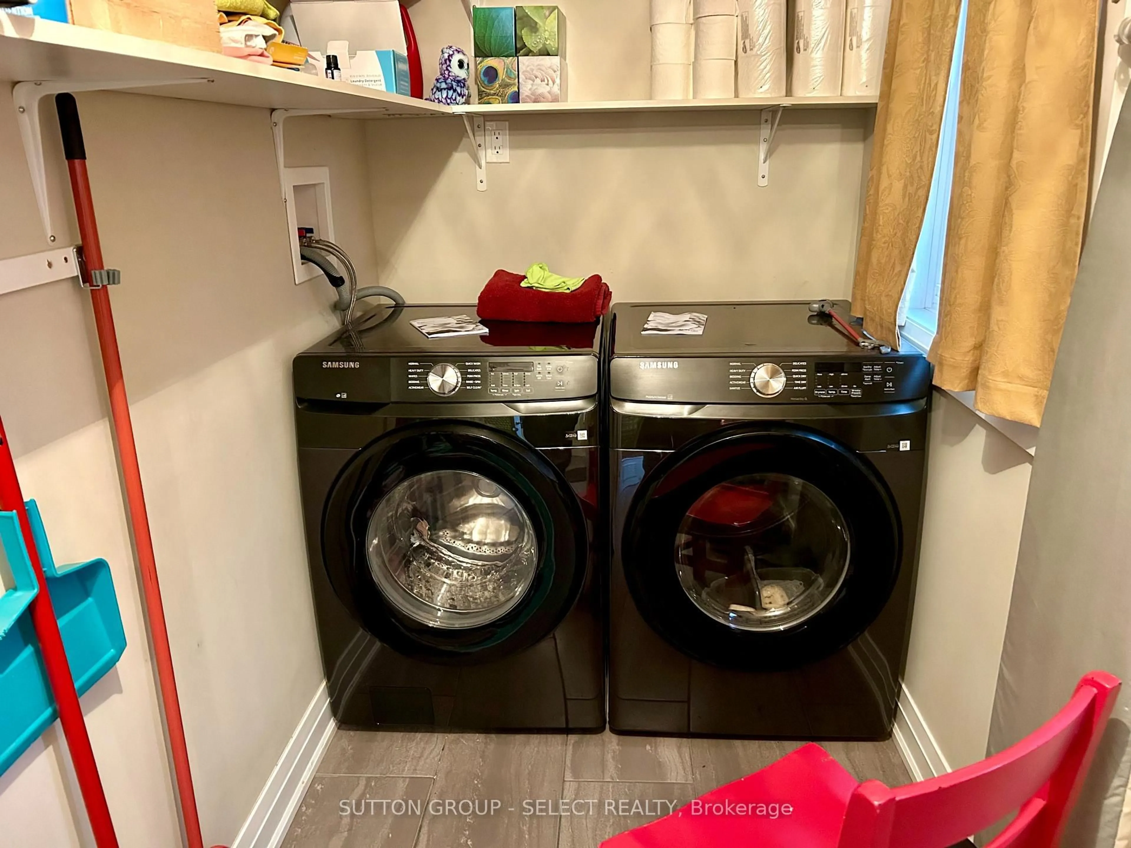 Laundry room for 795 Headley Dr, London North Ontario N6H 3V7