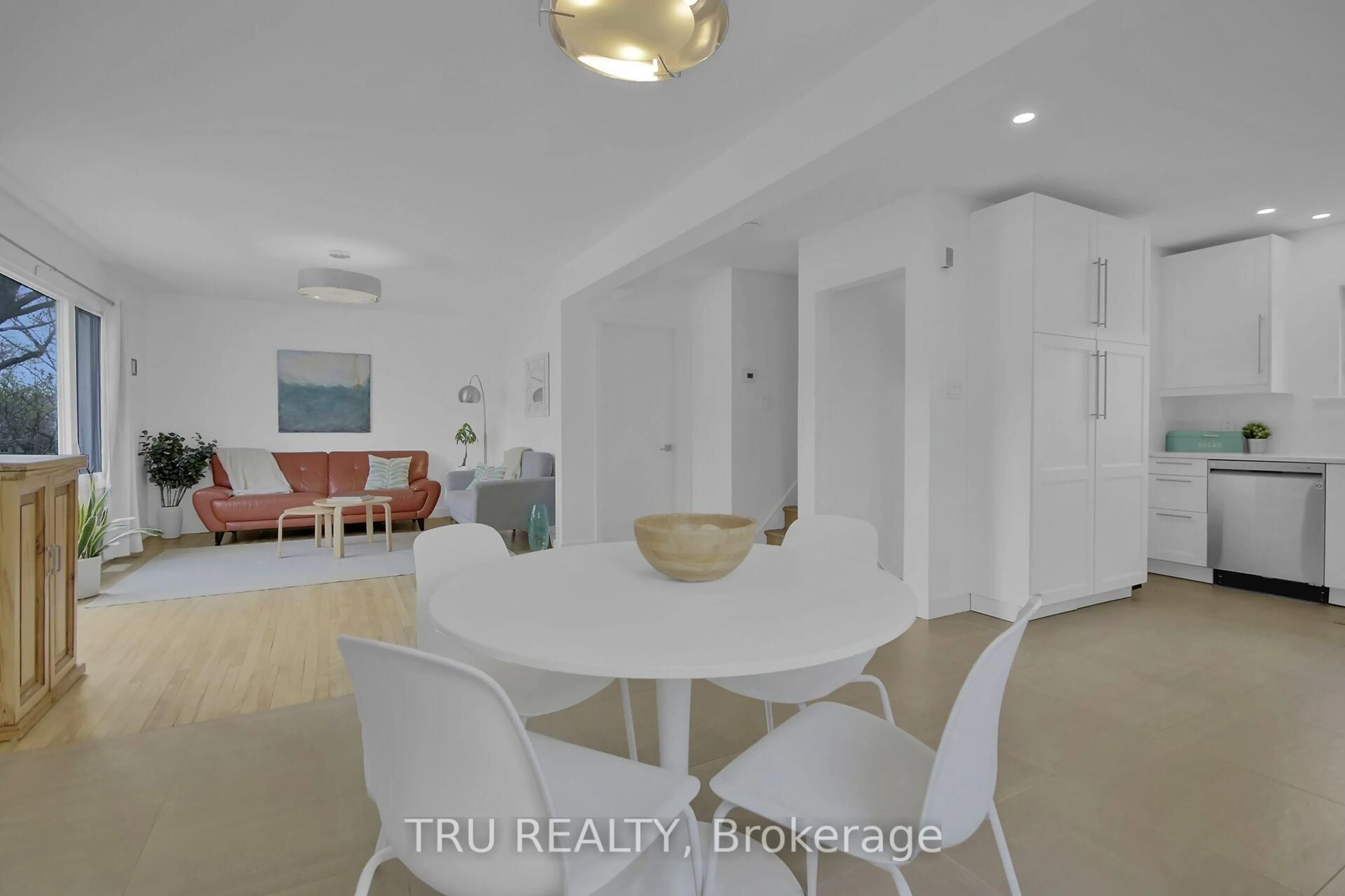A pic of a room for 1311 LAPERRIERE Ave, Ottawa Ontario K1Z 7R9