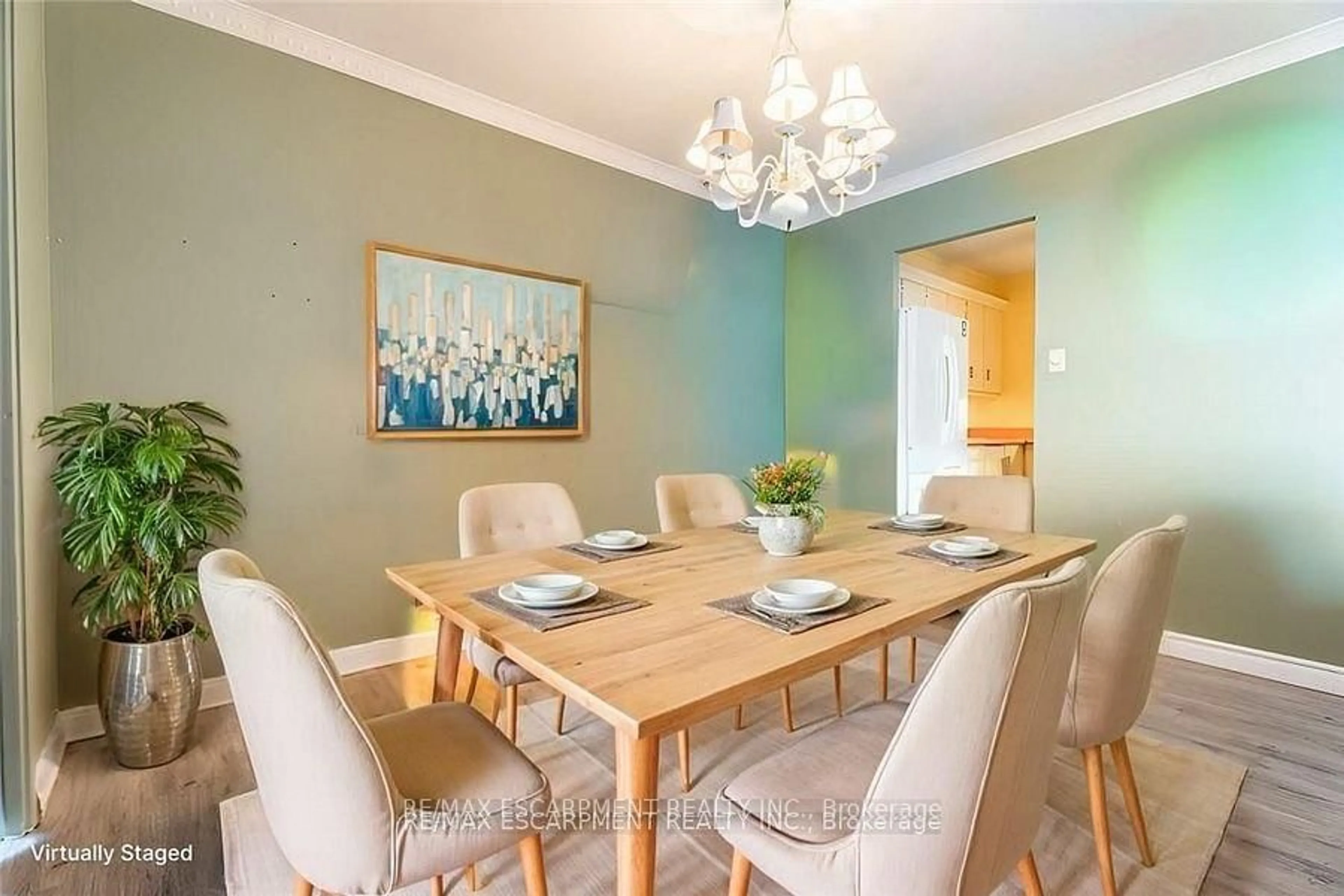 Dining room, wood/laminate floor for 500 Green Rd #1206, Hamilton Ontario L8E 3M6