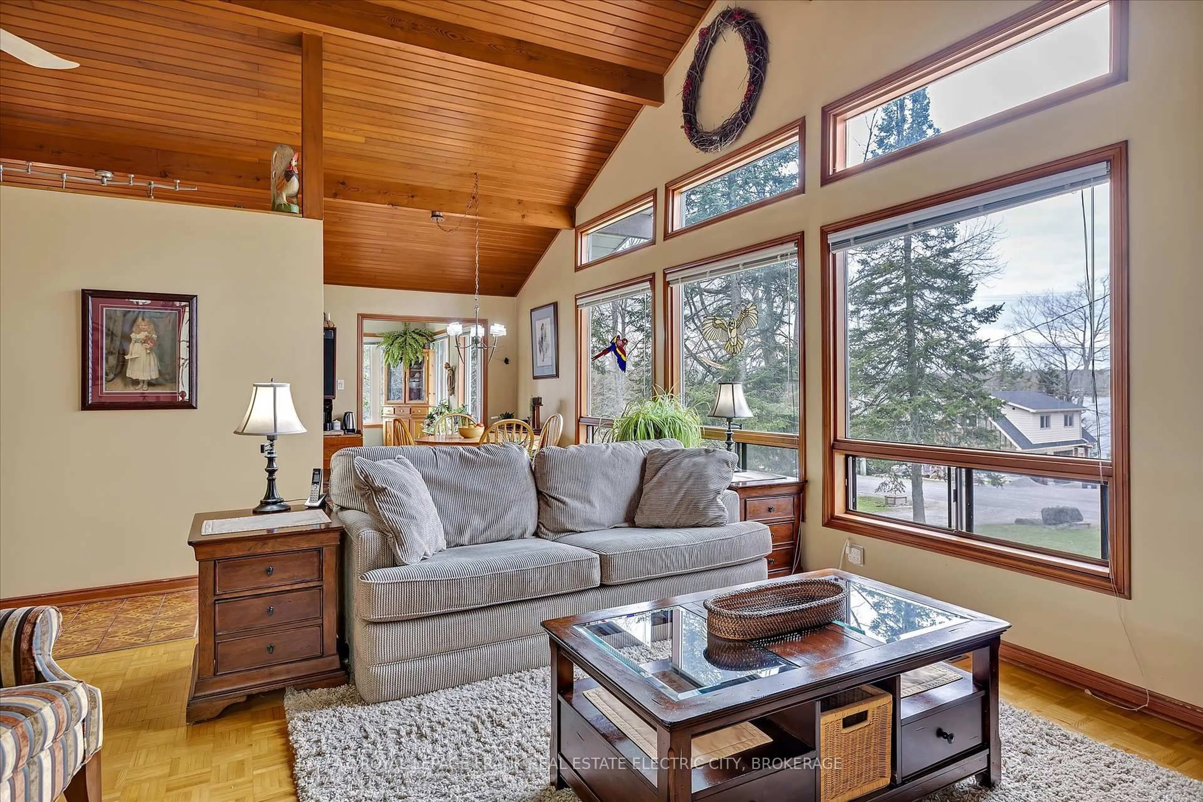 Living room with furniture, unknown for 2811 Antelope Tr, Smith-Ennismore-Lakefield Ontario K0L 2H0
