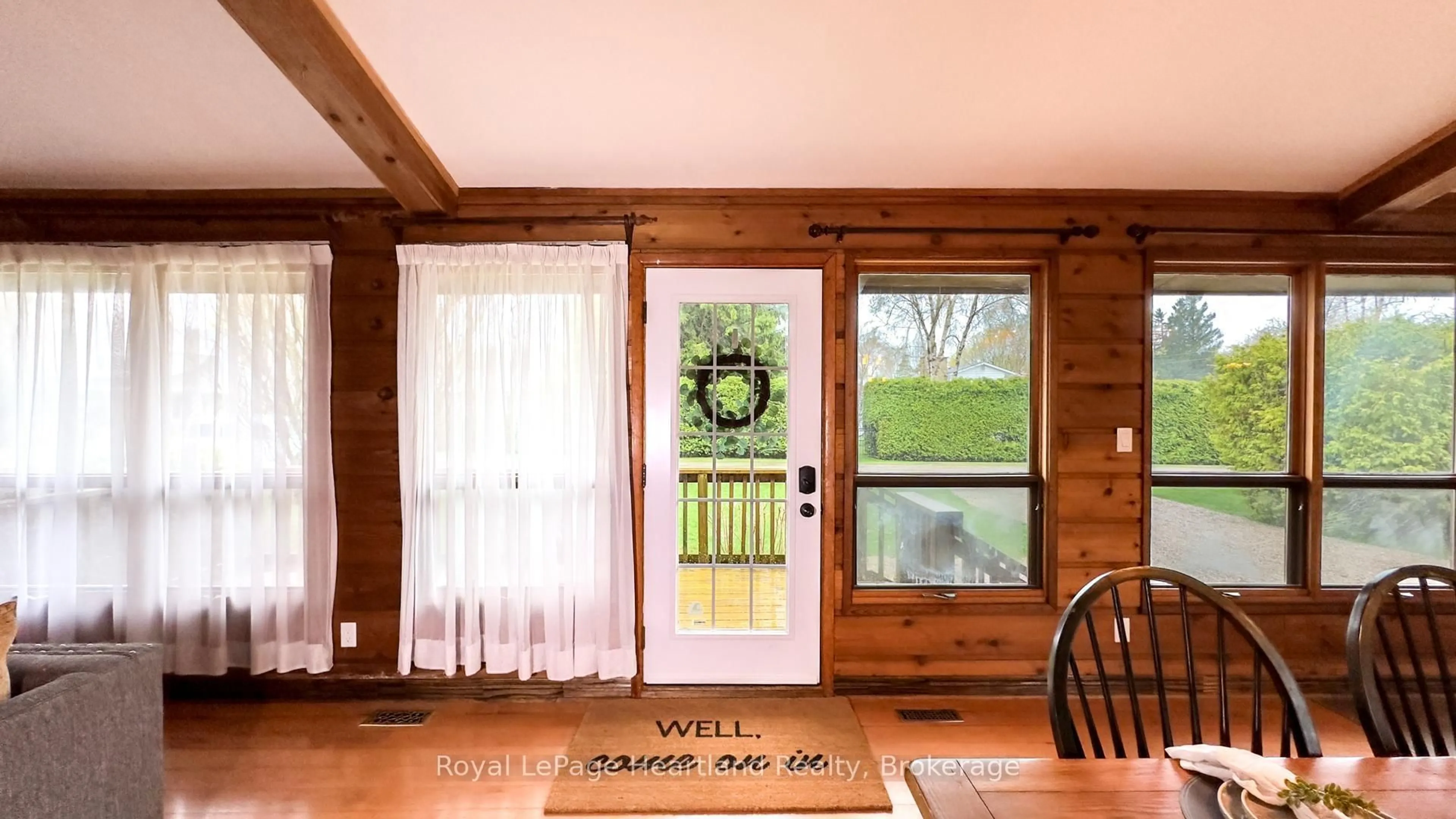 Indoor entryway for 63 Victoria St, Bluewater Ontario N0M 1G0