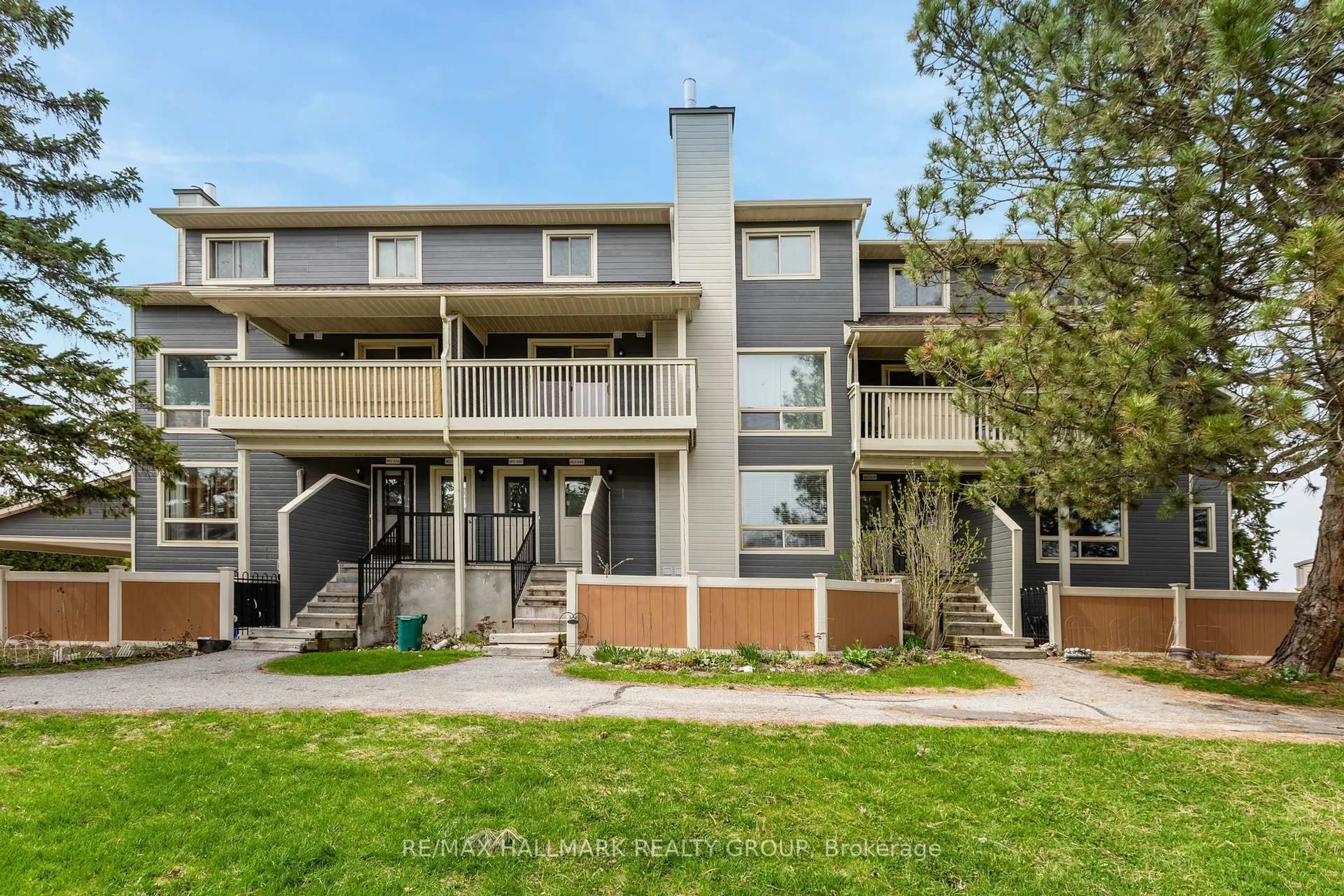Unknown for 802 St Andre Dr #44A, Ottawa Ontario K1C 4R3