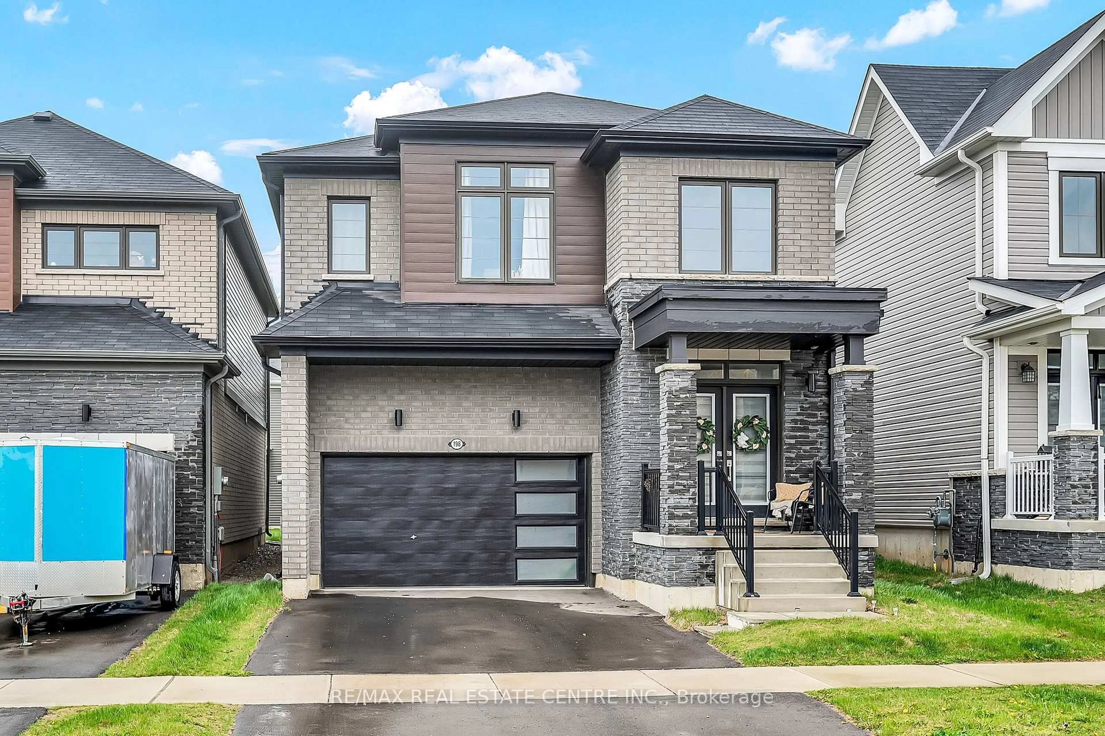 Home with brick exterior material, street for 198 Whithorn Cres, Haldimand Ontario N3W 0C9