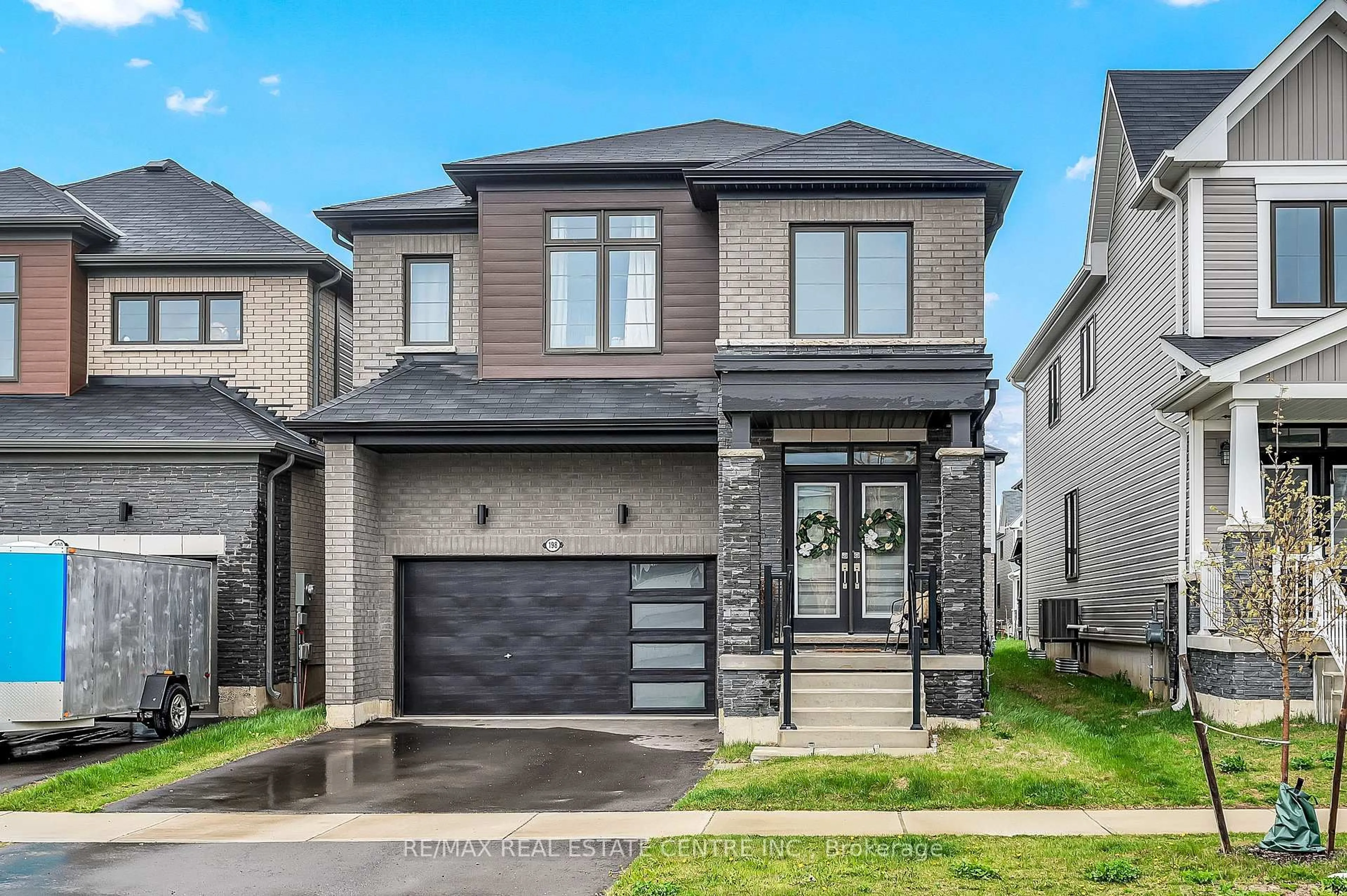 Home with brick exterior material, street for 198 Whithorn Cres, Haldimand Ontario N3W 0C9