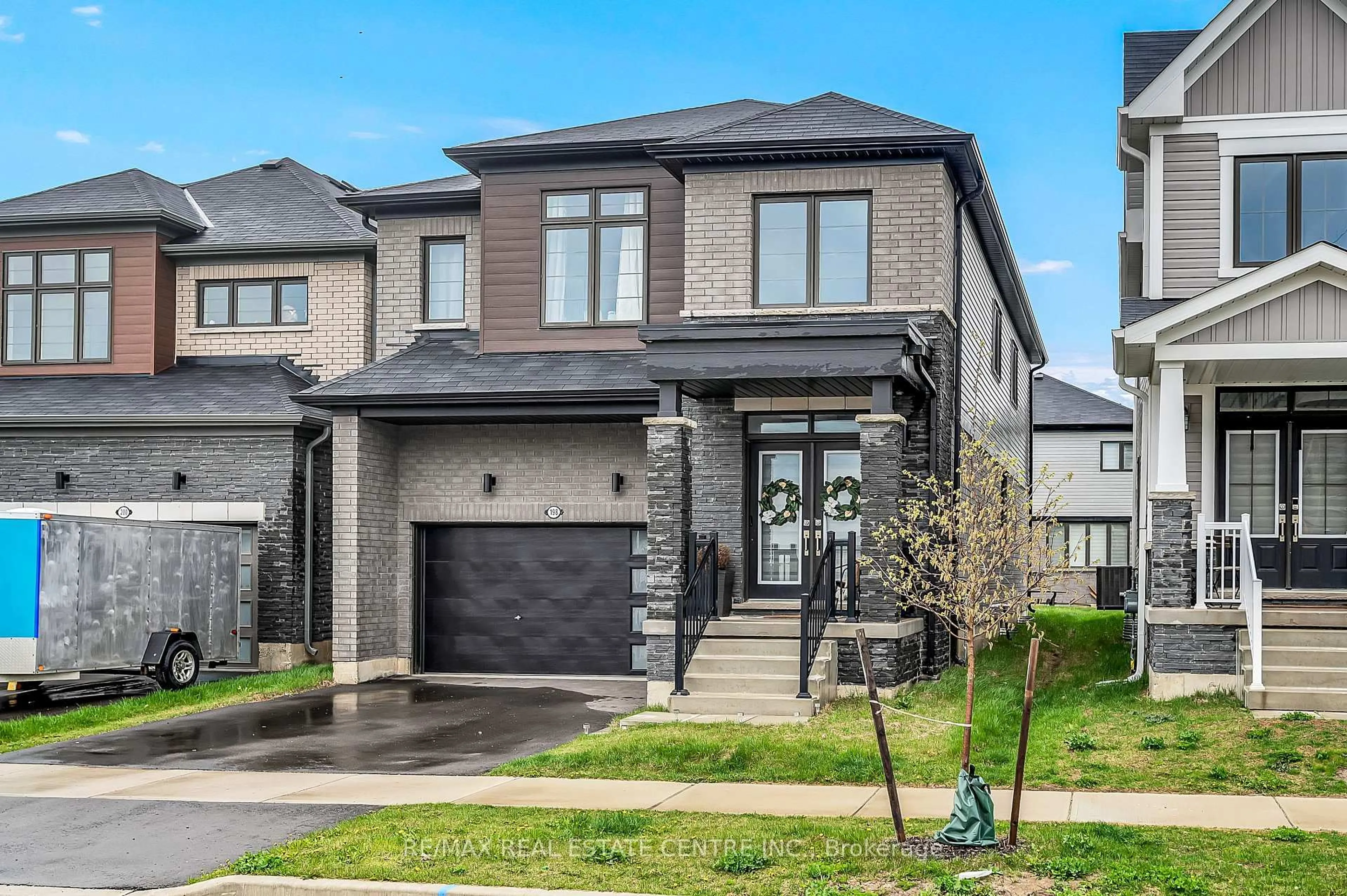 Home with brick exterior material, street for 198 Whithorn Cres, Haldimand Ontario N3W 0C9