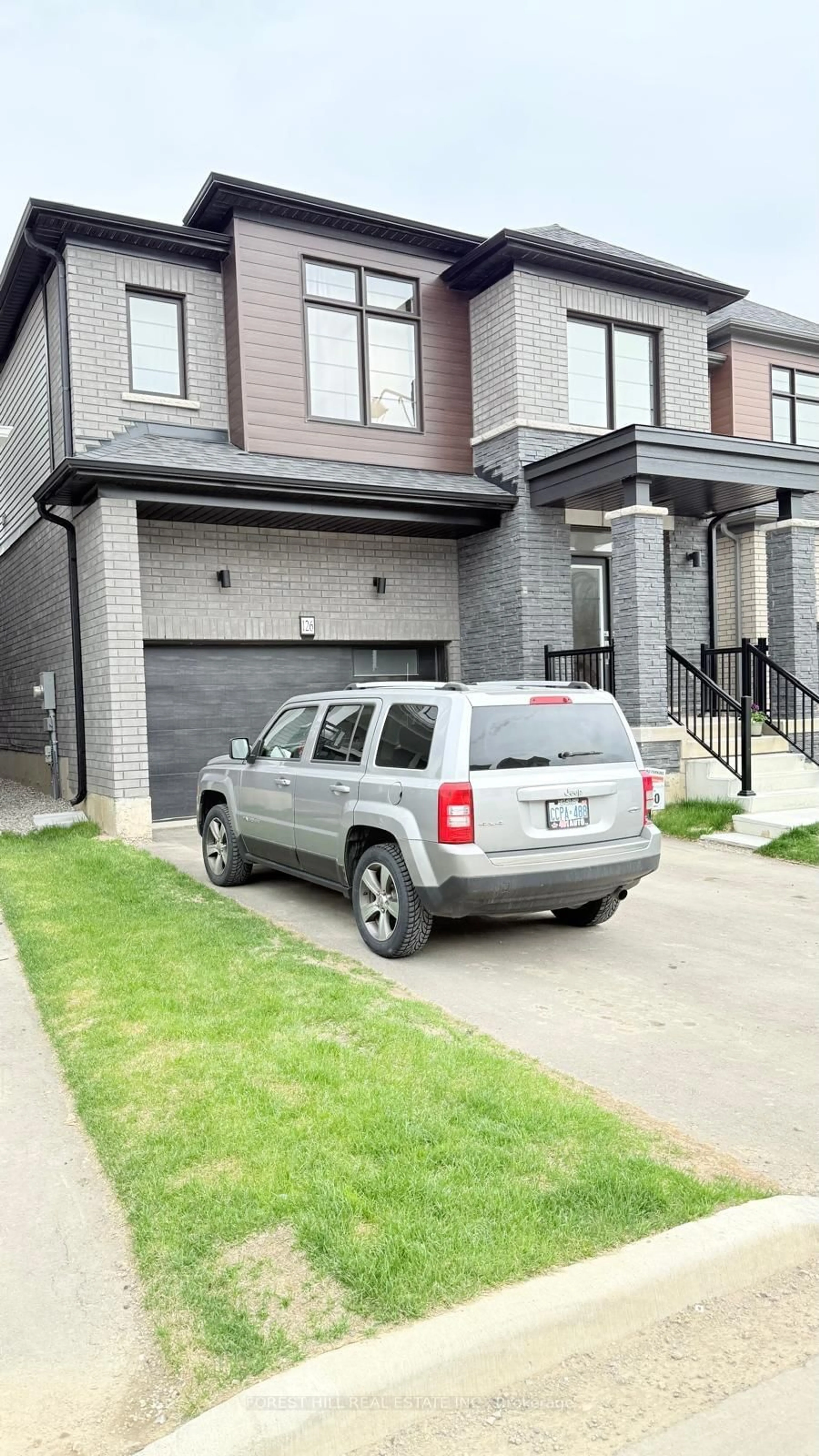Home with brick exterior material, street for 126 Lilac Circ, Haldimand Ontario N3W 0H8