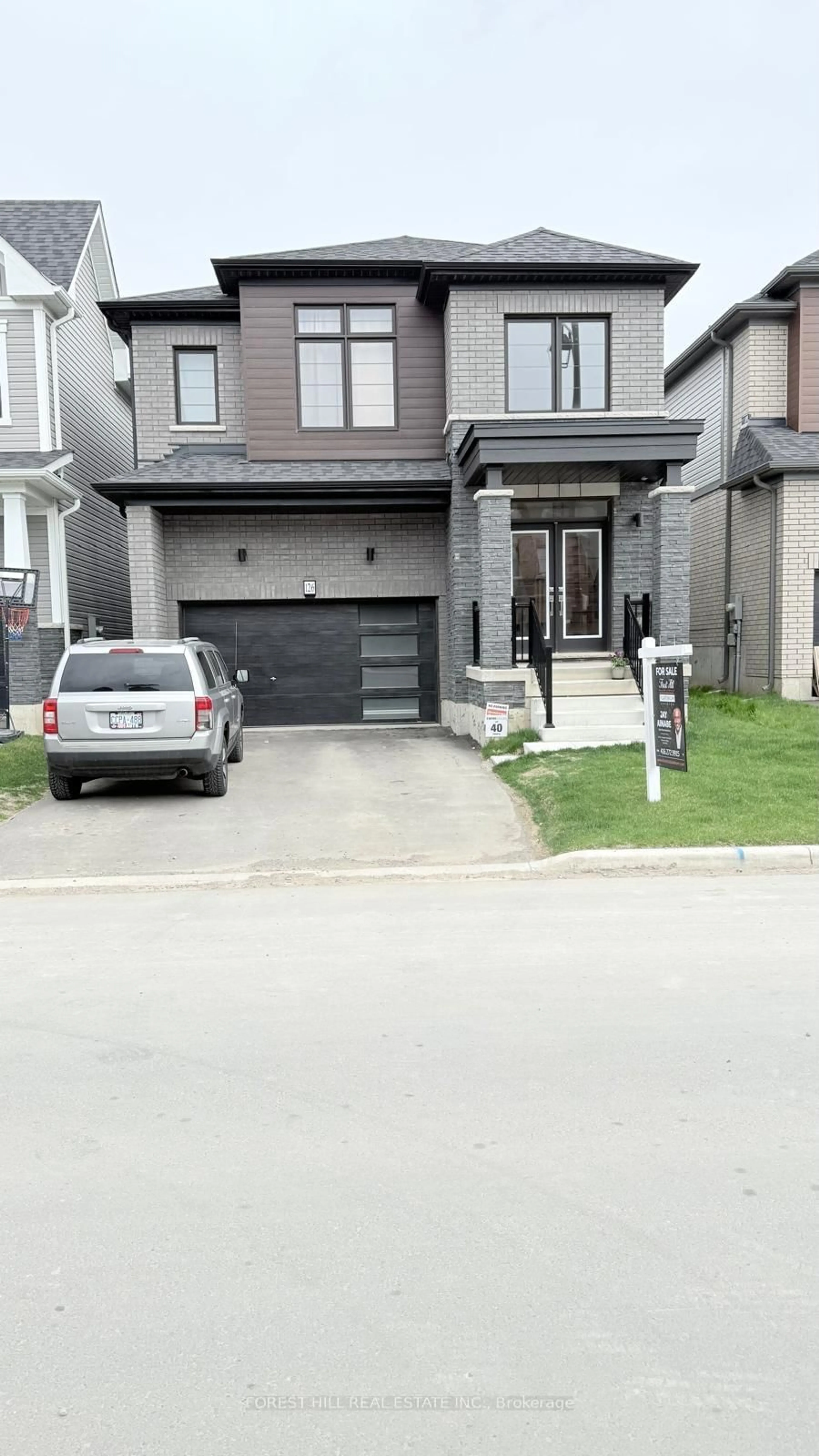 Home with brick exterior material, street for 126 Lilac Circ, Haldimand Ontario N3W 0H8