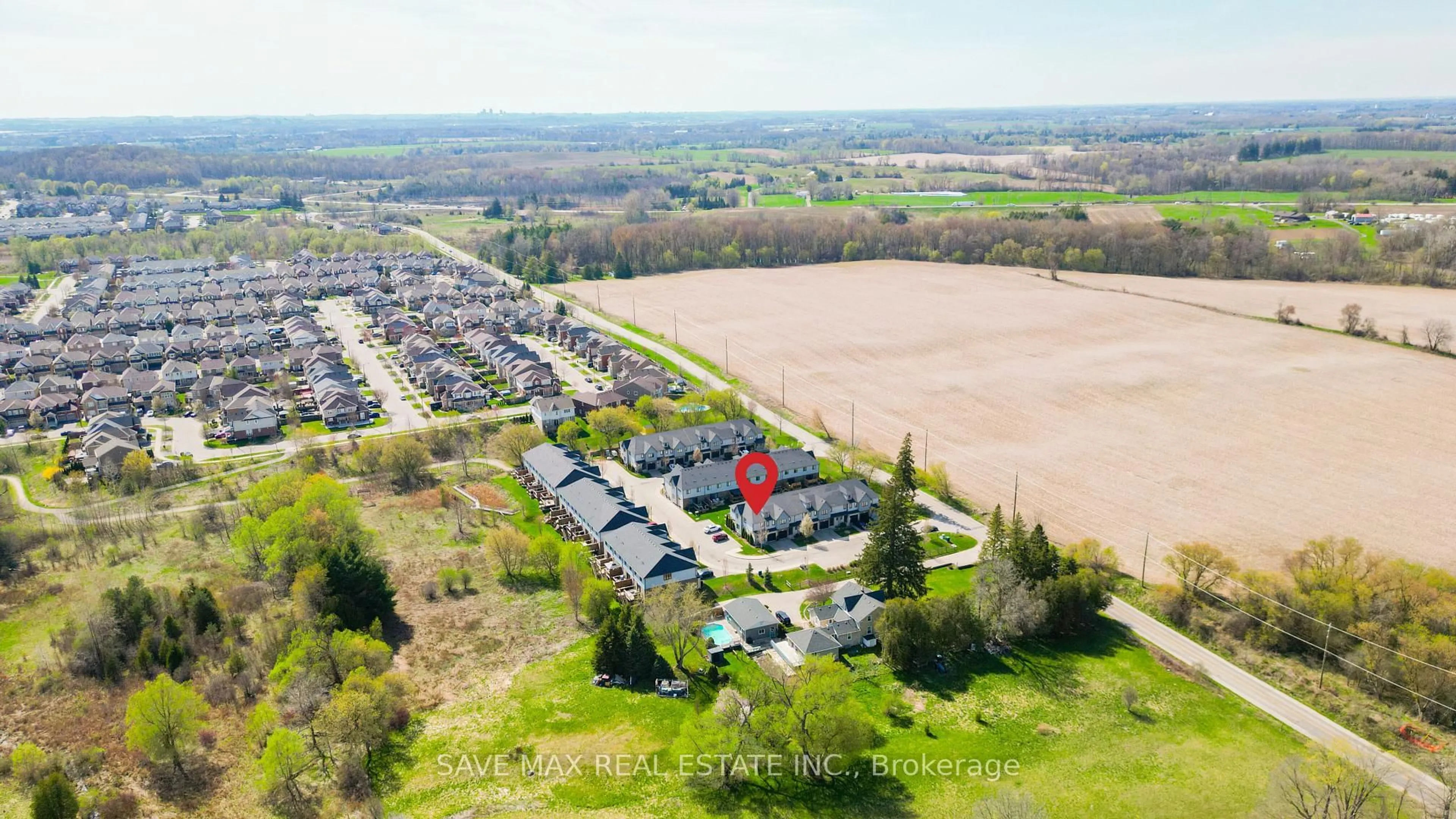 A pic from outside/outdoor area/front of a property/back of a property/a pic from drone, street for 625 Blackbridge Rd #6, Cambridge Ontario M3C 0G6