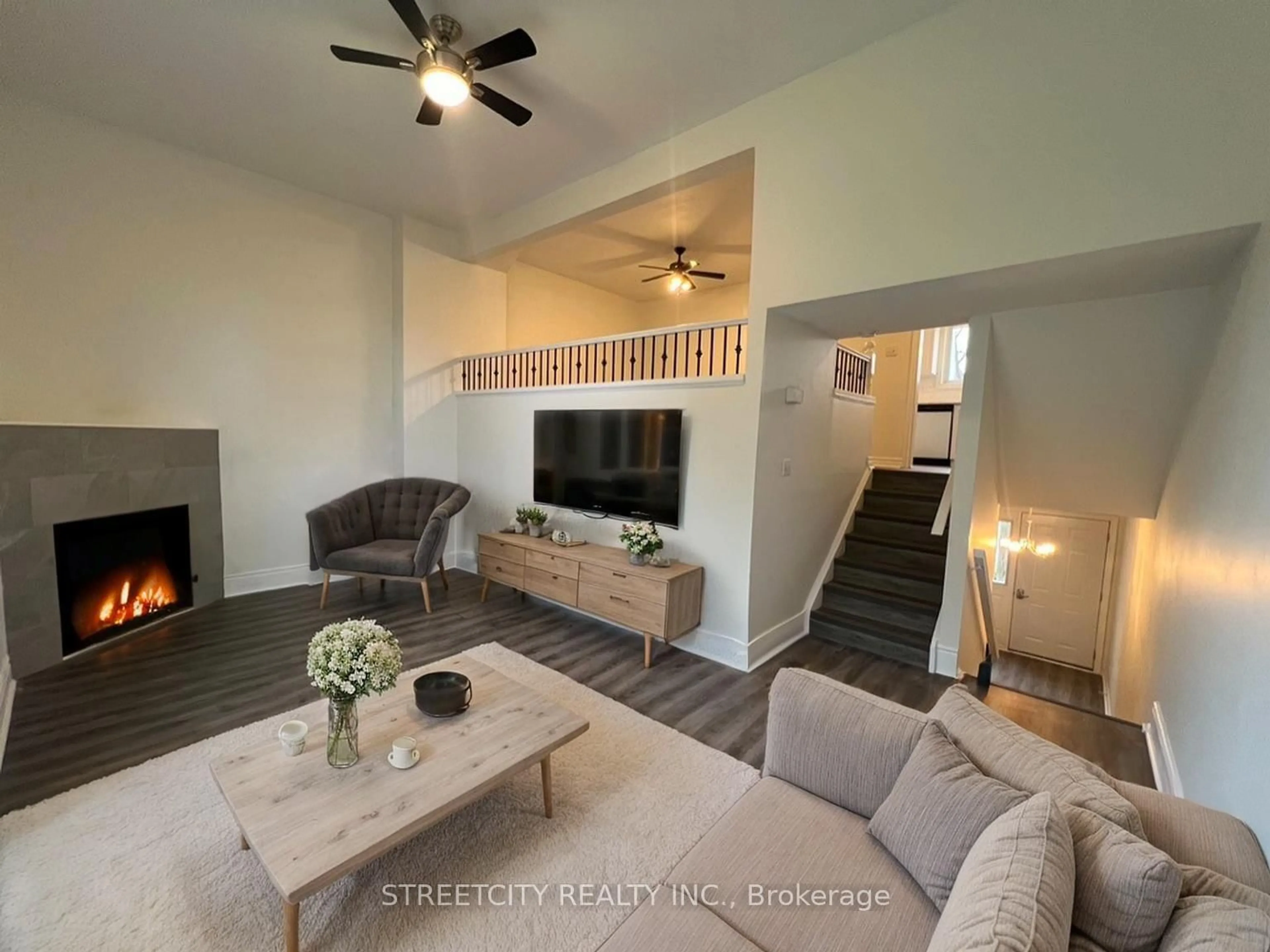 Living room with furniture, unknown for 40 Fairfax Crt #18, London North Ontario N6G 3Y3