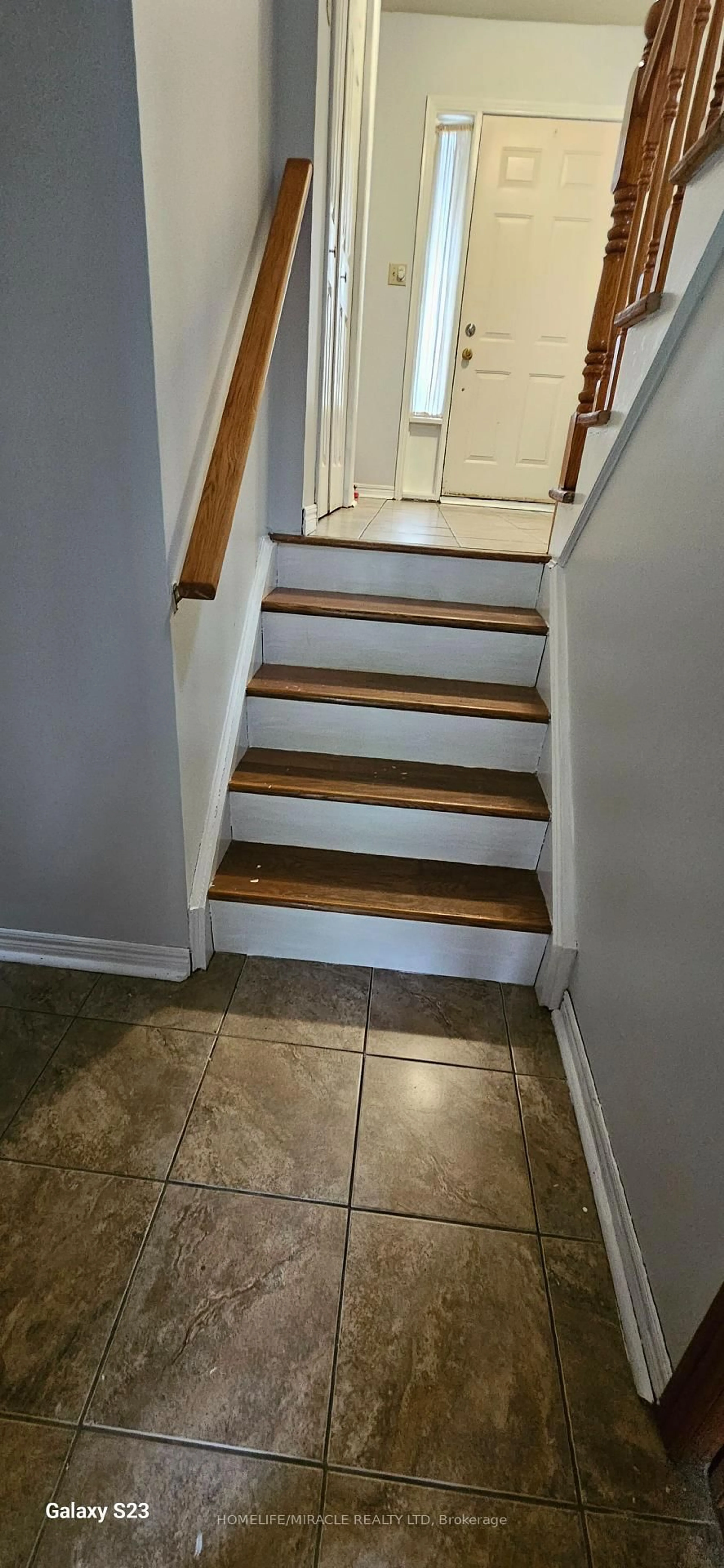 Stairs for 1983 Main St #13, Hamilton Ontario L8S 4R3
