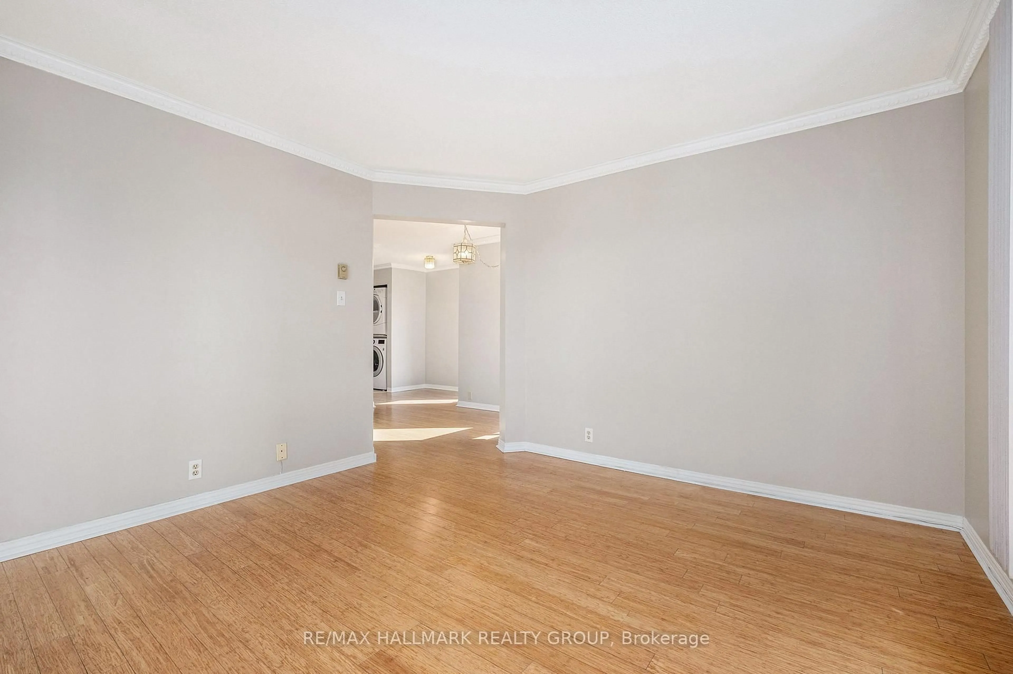 A pic of a room for 316 Savard Ave #306, Ottawa Ontario K1L 7S2
