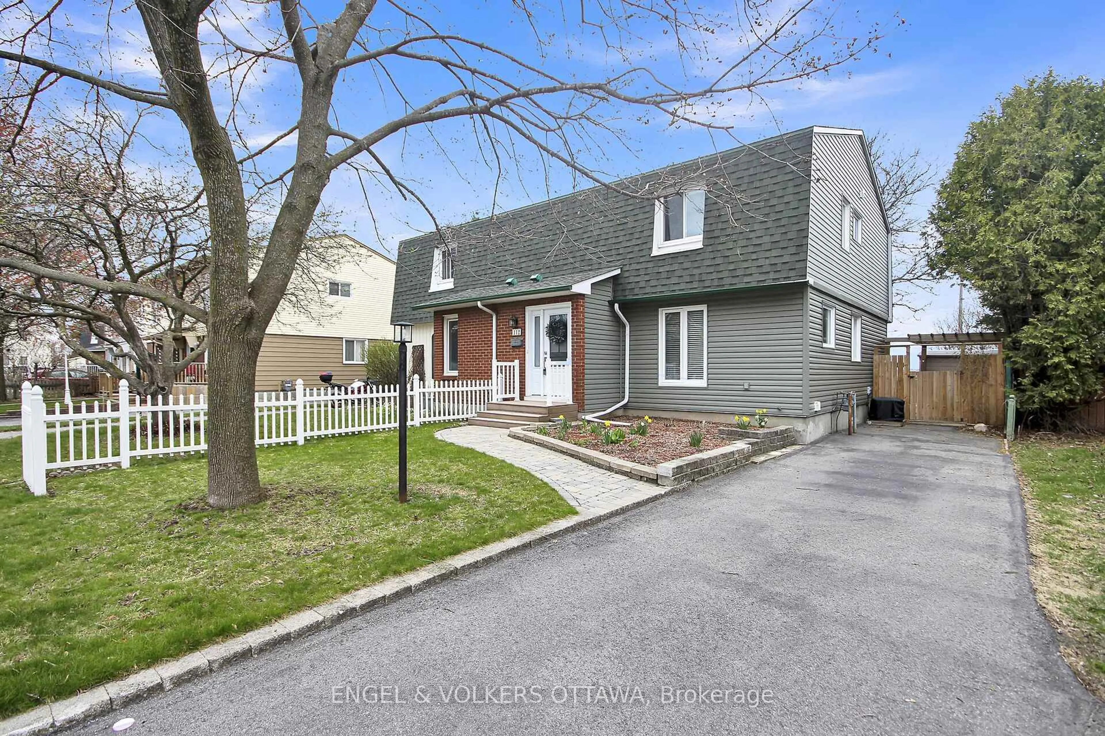 Unknown for 112 Fieldgate Dr, Ottawa Ontario K2J 1T9