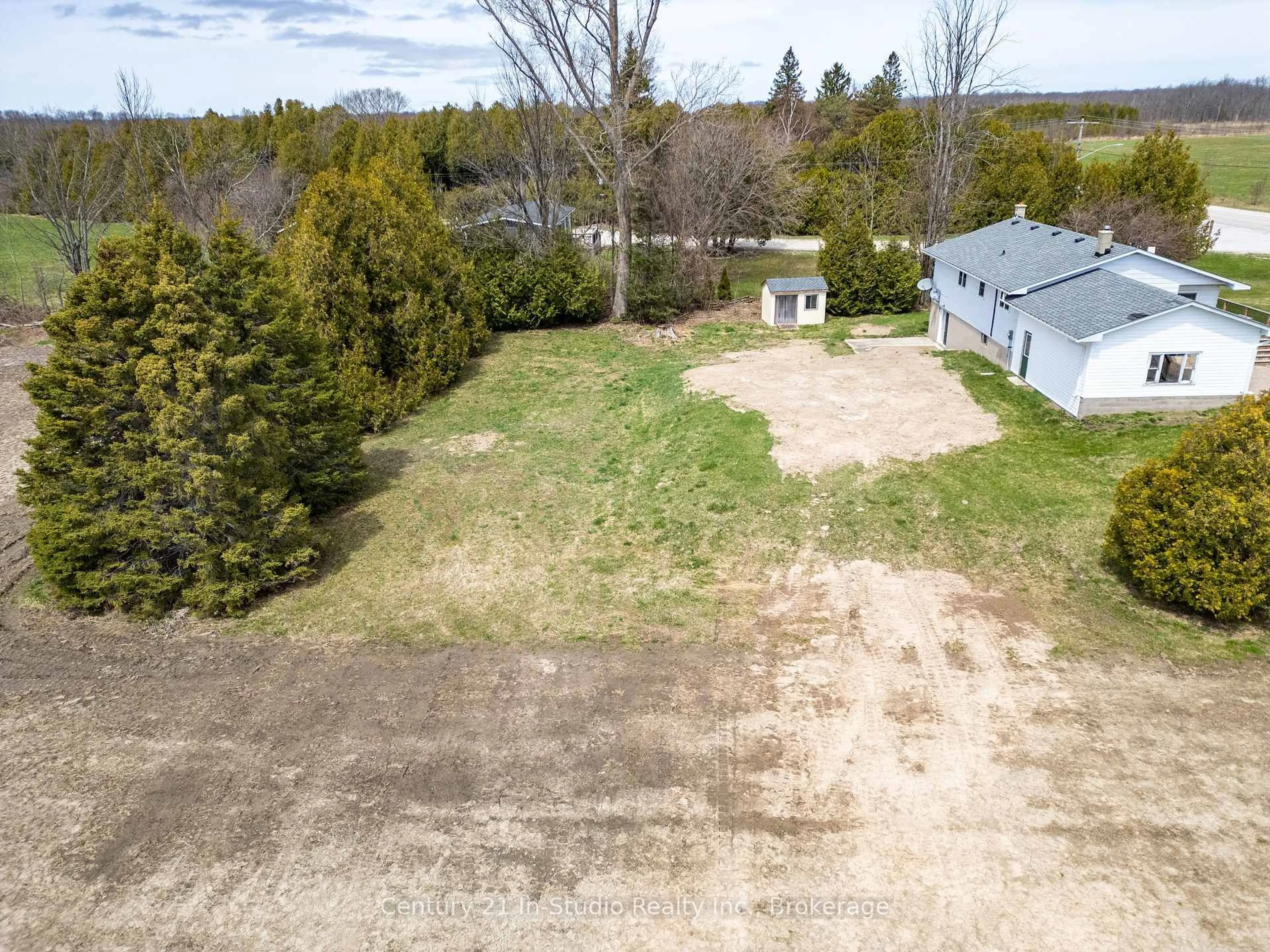 A pic from outside/outdoor area/front of a property/back of a property/a pic from drone, unknown for 1185 Highway 6 N/A, South Bruce Peninsula Ontario N0H 2T0