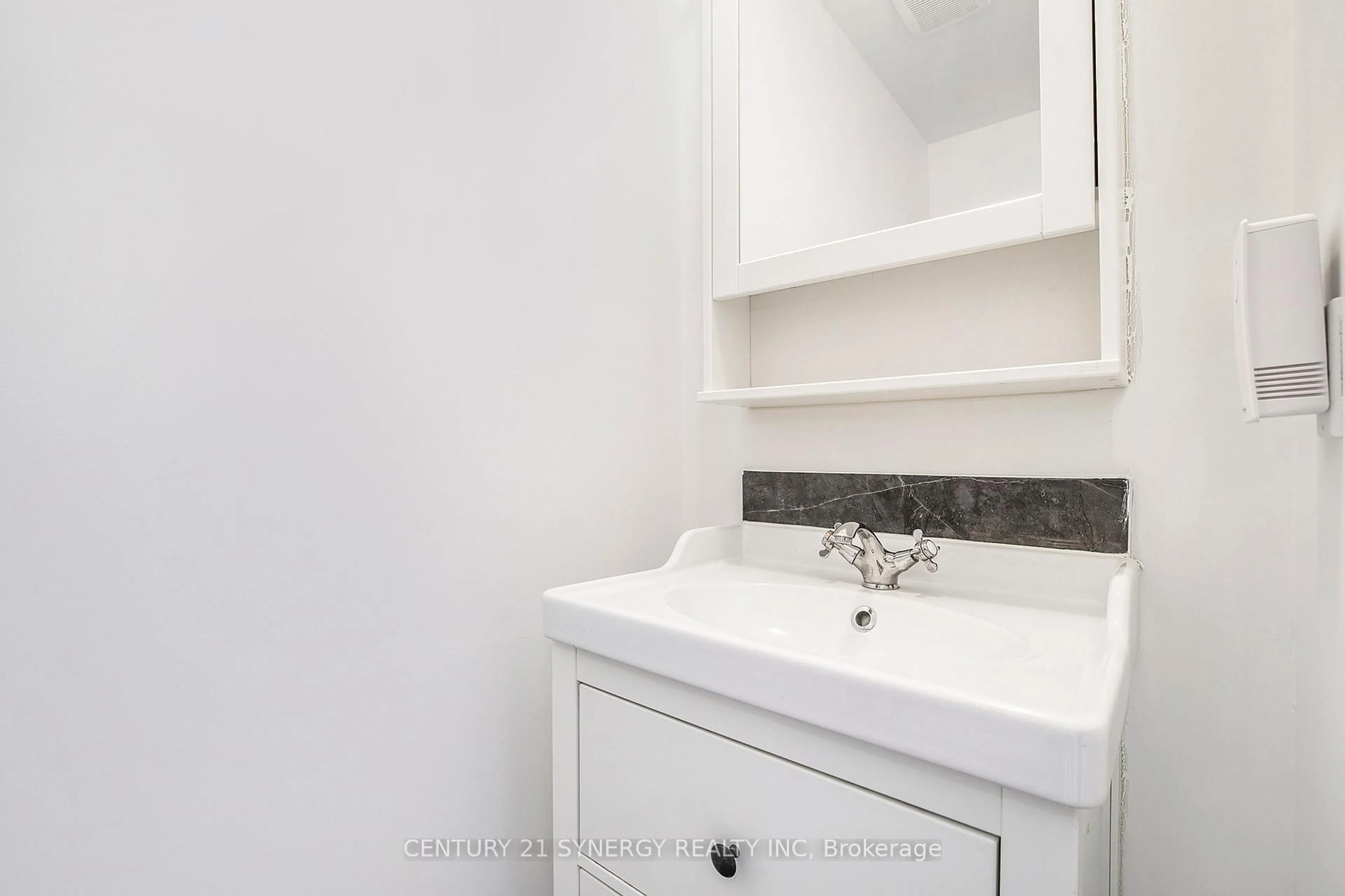 Laundry room for 4611 Carrington Pl, Ottawa Ontario K1B 4R1