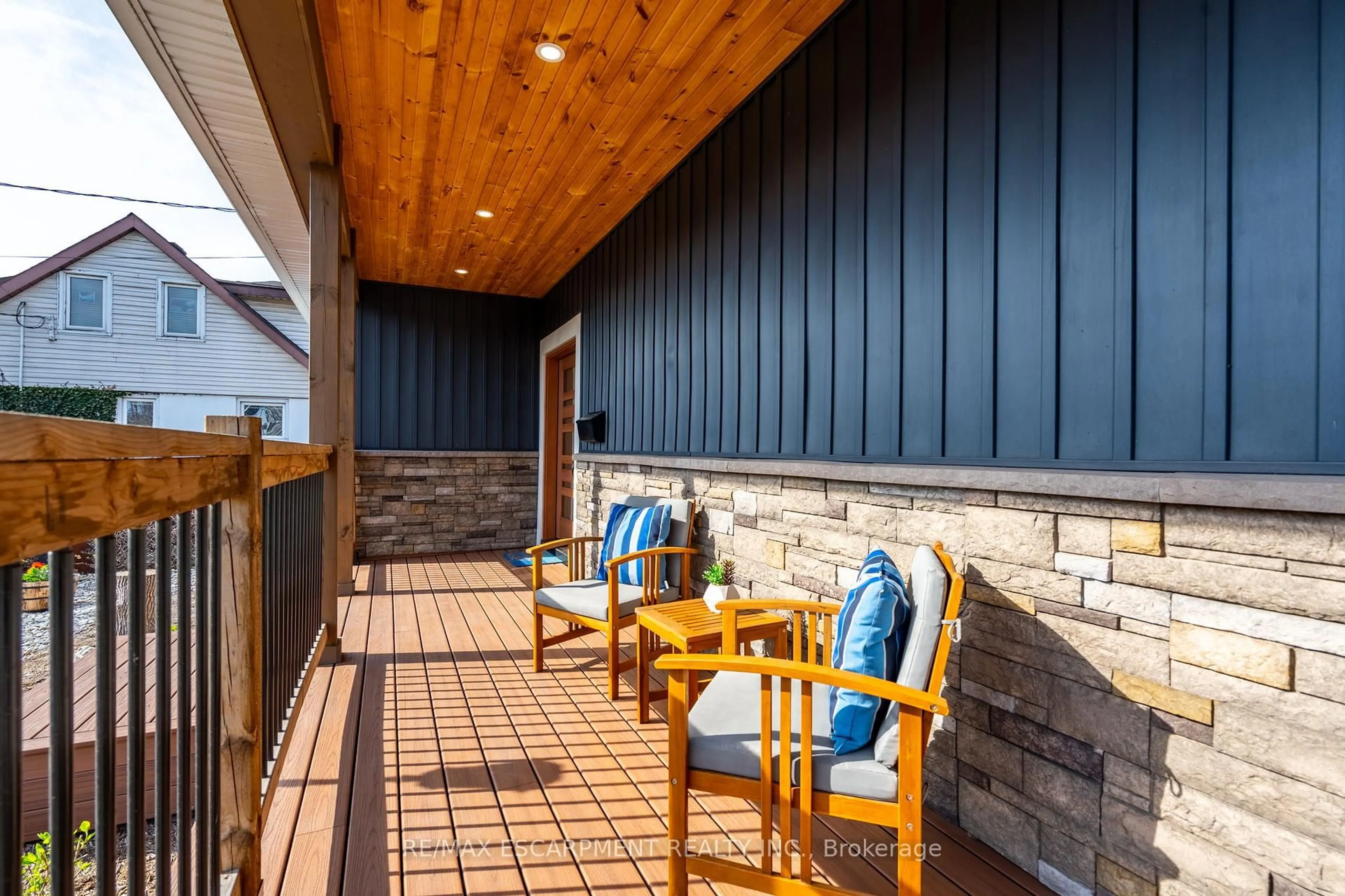 Patio, unknown for 175 Beach Blvd, Hamilton Ontario L8H 6V8