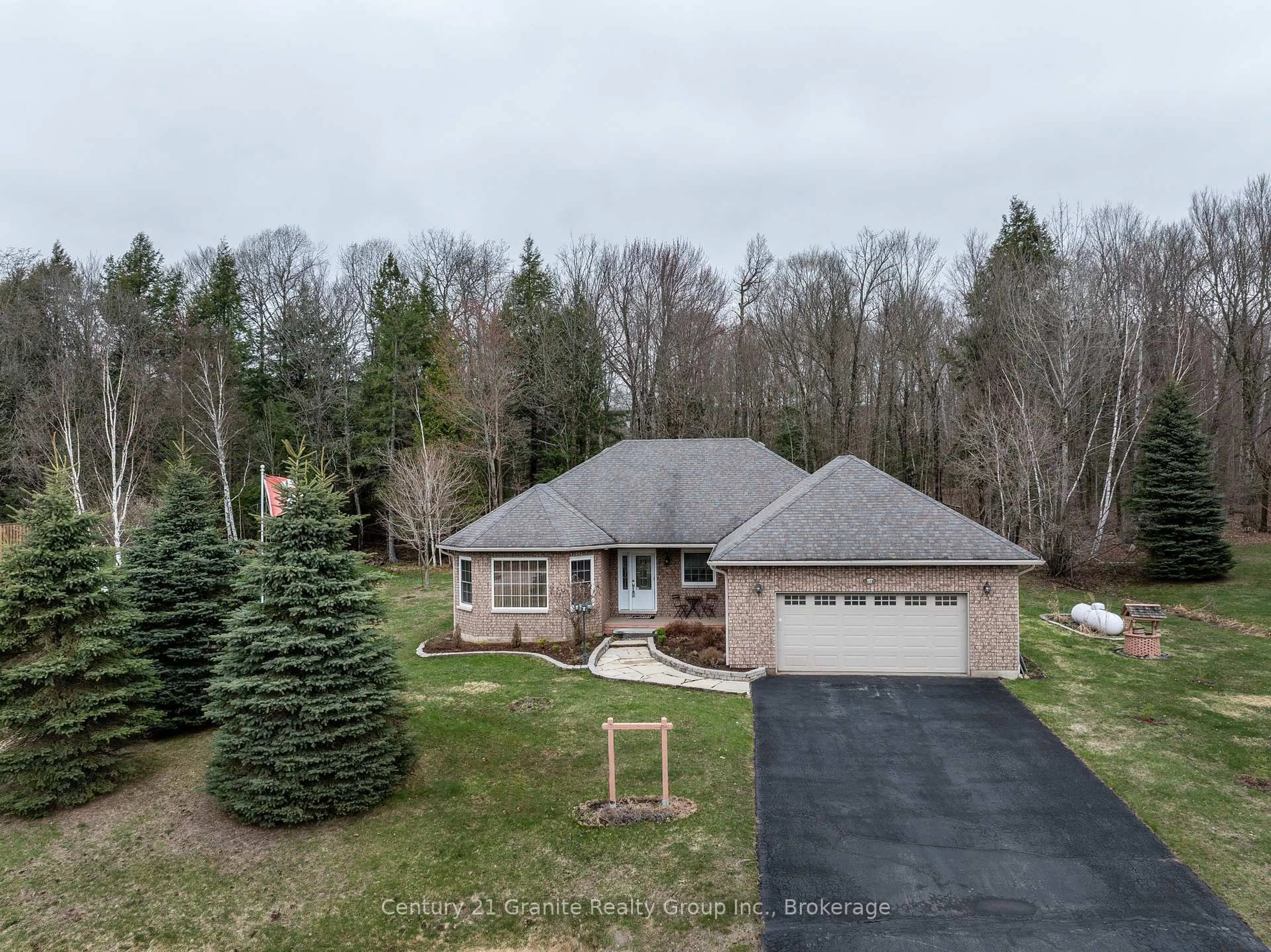 A pic from outside/outdoor area/front of a property/back of a property/a pic from drone, unknown for 117 Halbiem Cres, Dysart et al Ontario K0M 1S0