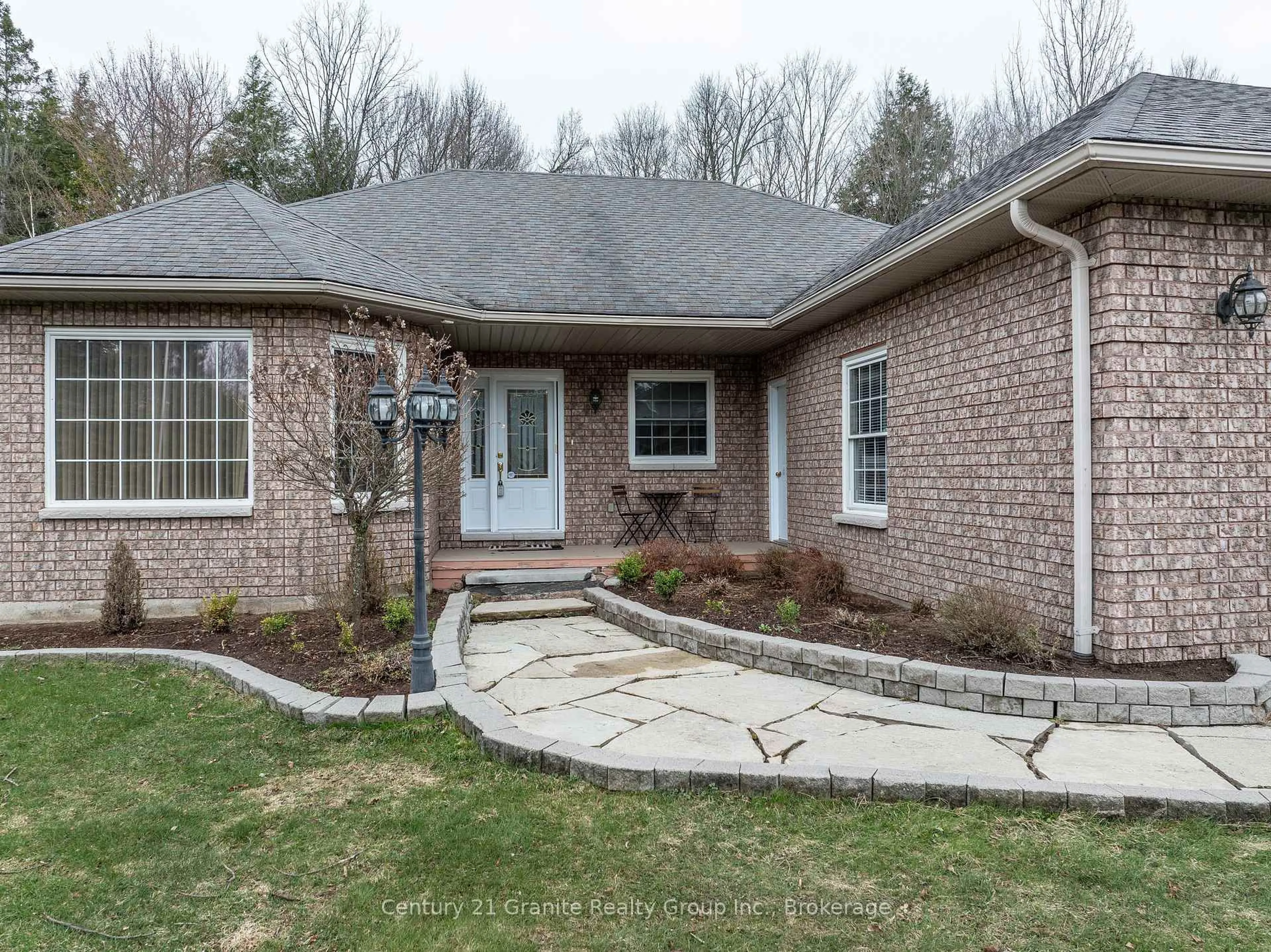 Home with brick exterior material, street for 117 Halbiem Cres, Dysart et al Ontario K0M 1S0