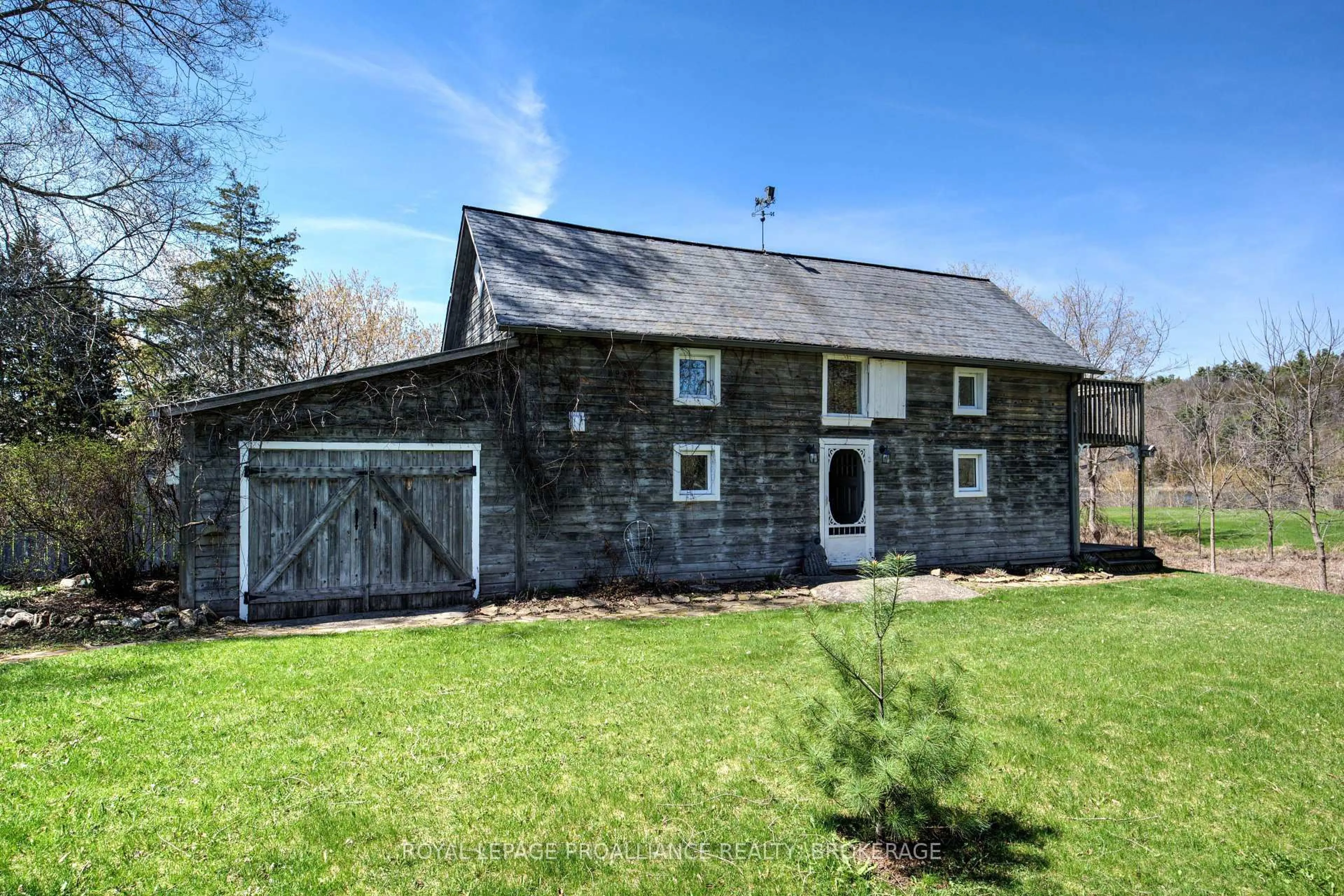 Shed for 26 Bedford St, Westport Ontario K0G 1X0