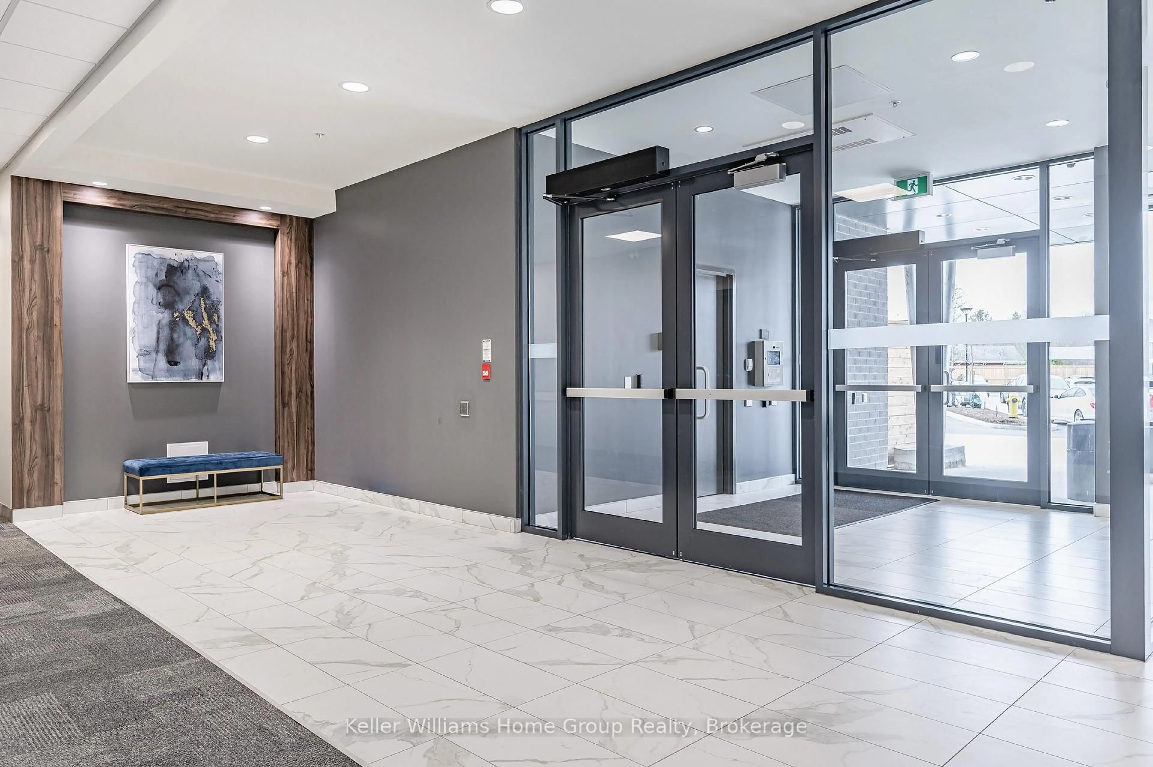 Indoor foyer for 26 Lowes Rd #105, Guelph Ontario N1G 0H4