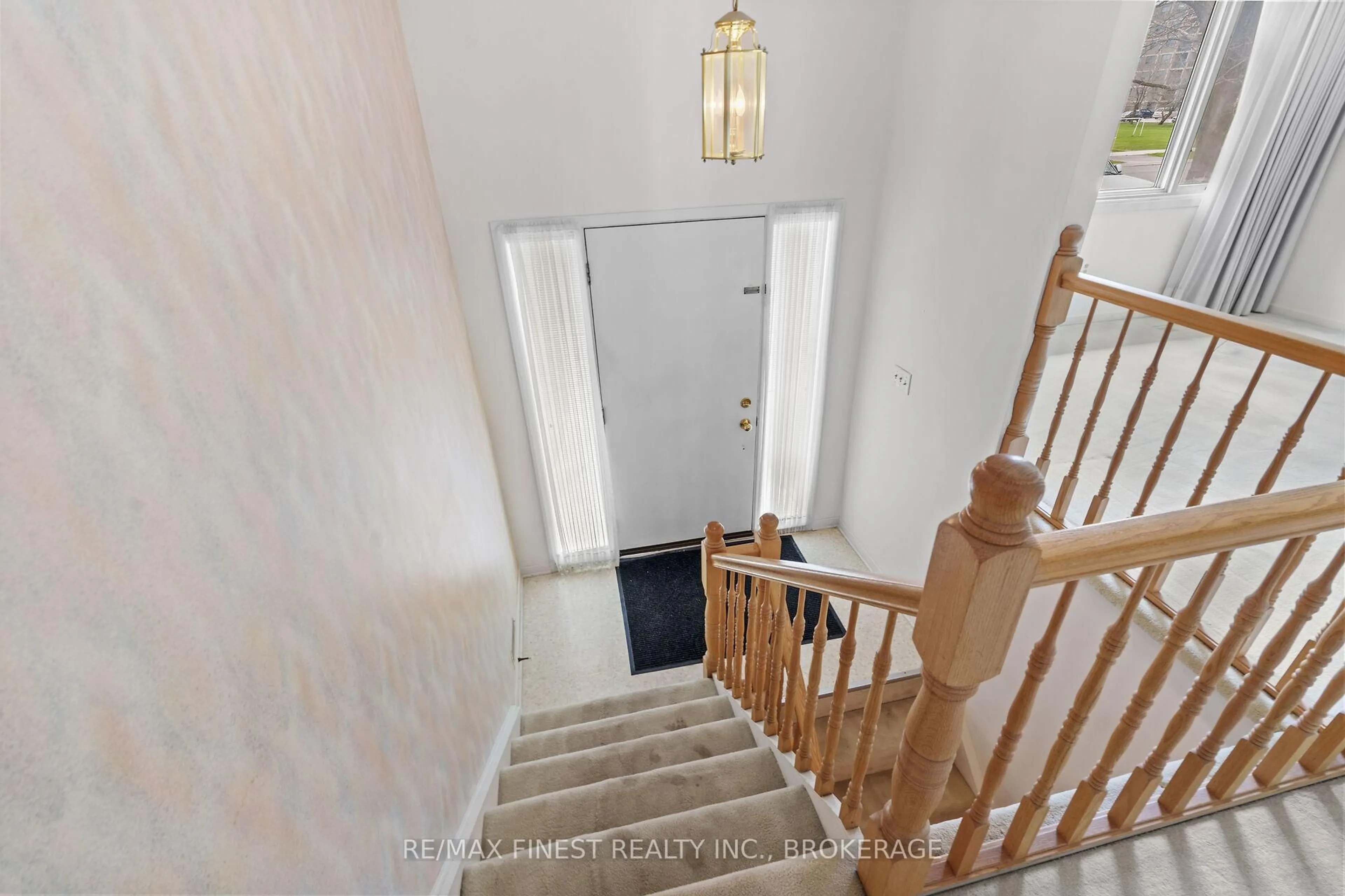 Unknown for 35 Newcourt Pl, Kingston Ontario K7M 6Y1