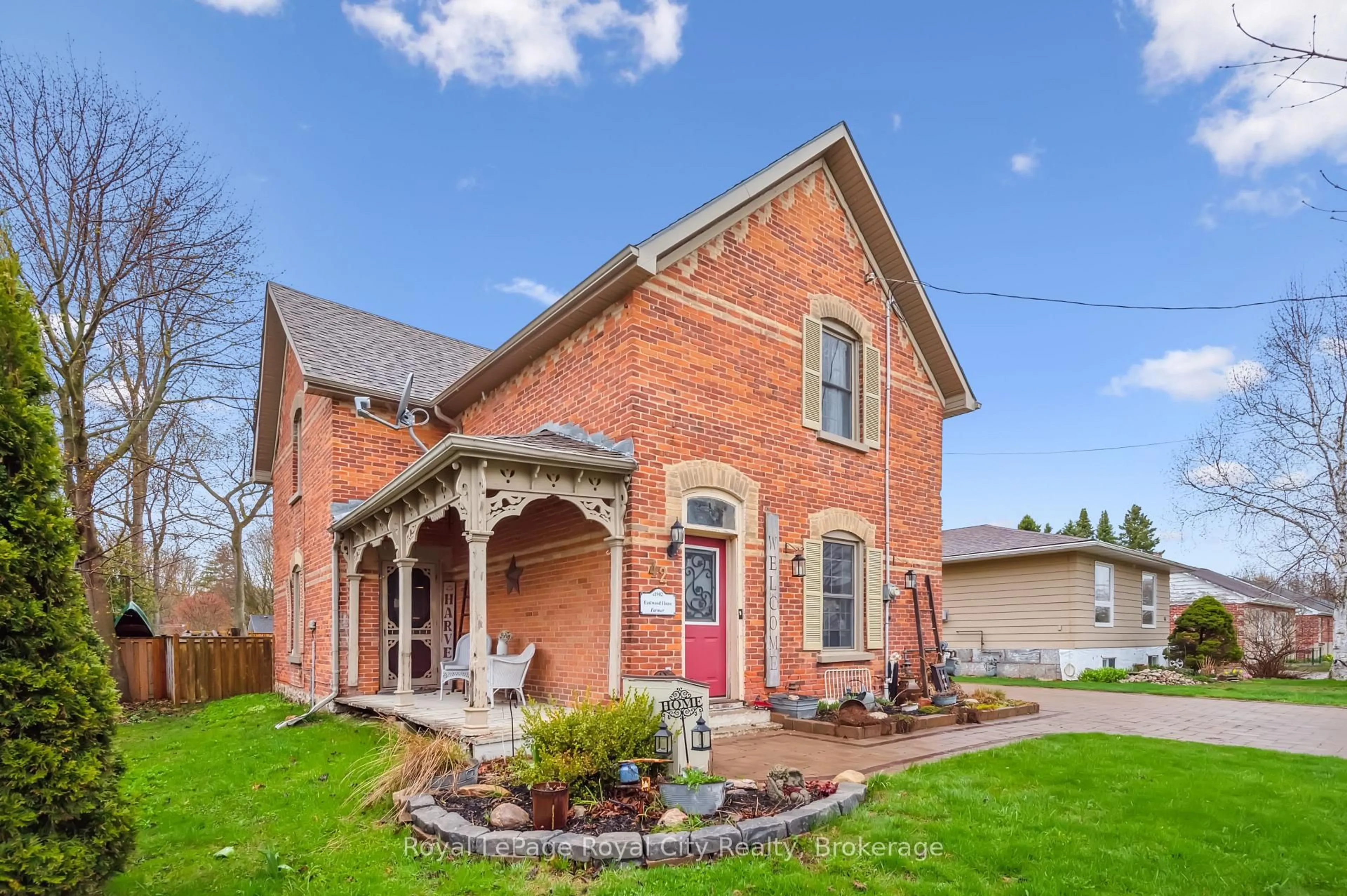 Home with brick exterior material, building for 42 Bielby St, East Luther Grand Valley Ontario L9W 5N3