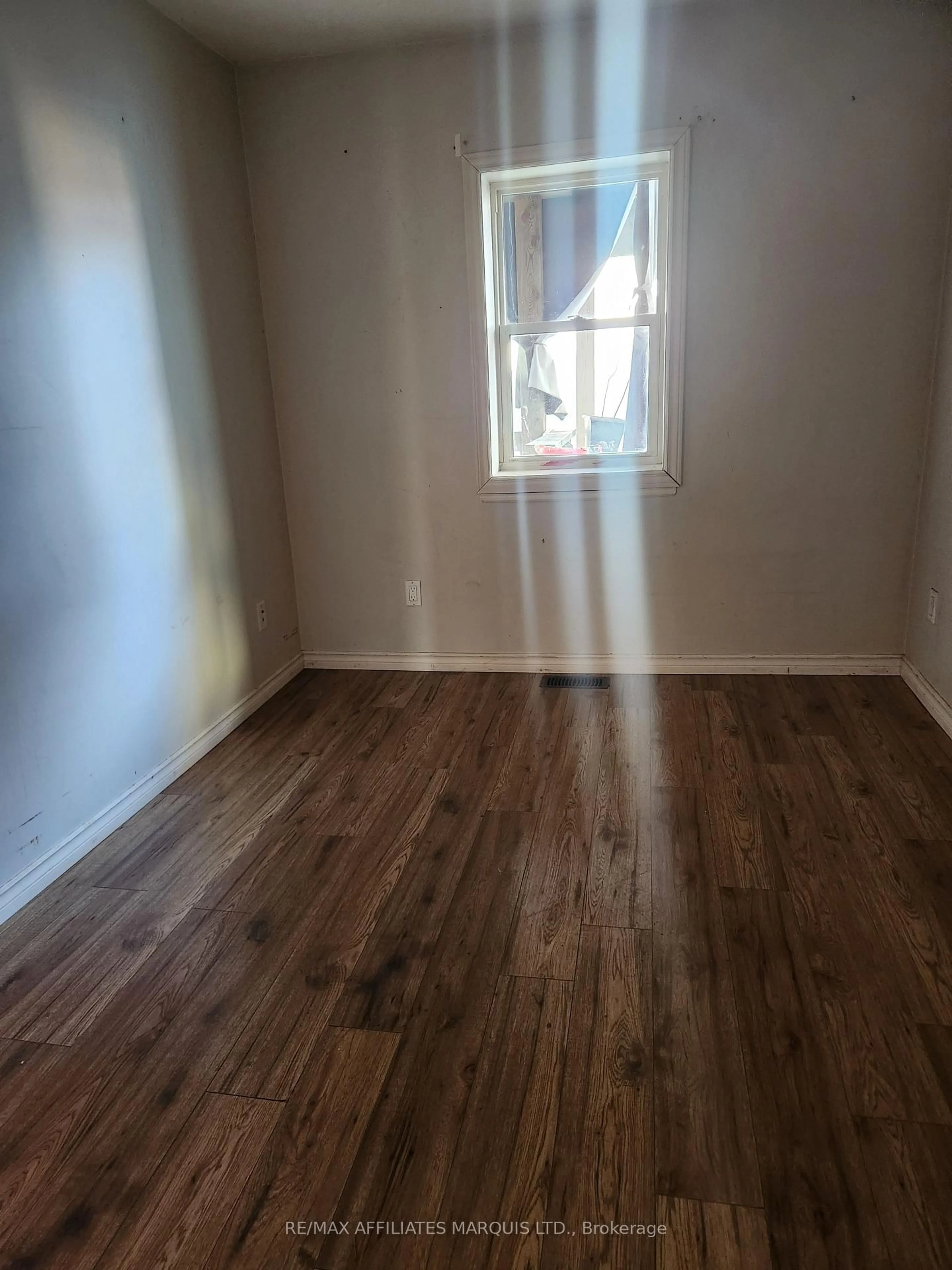 A pic of a room for 115-115A Belmont St, Cornwall Ontario K6H 4Z2