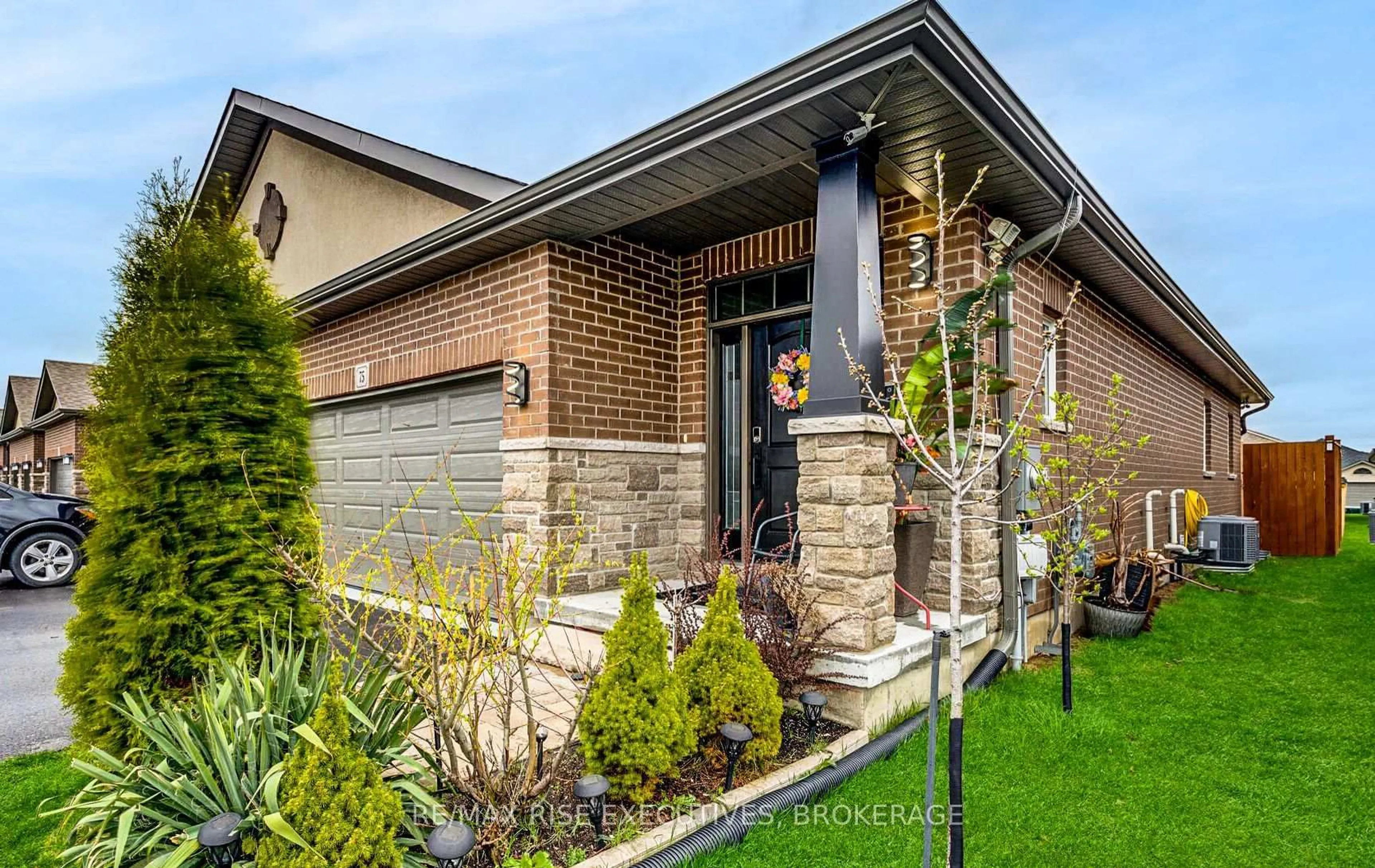 Home with brick exterior material, street for 75 Farmington Cres, Belleville Ontario K8N 0J9