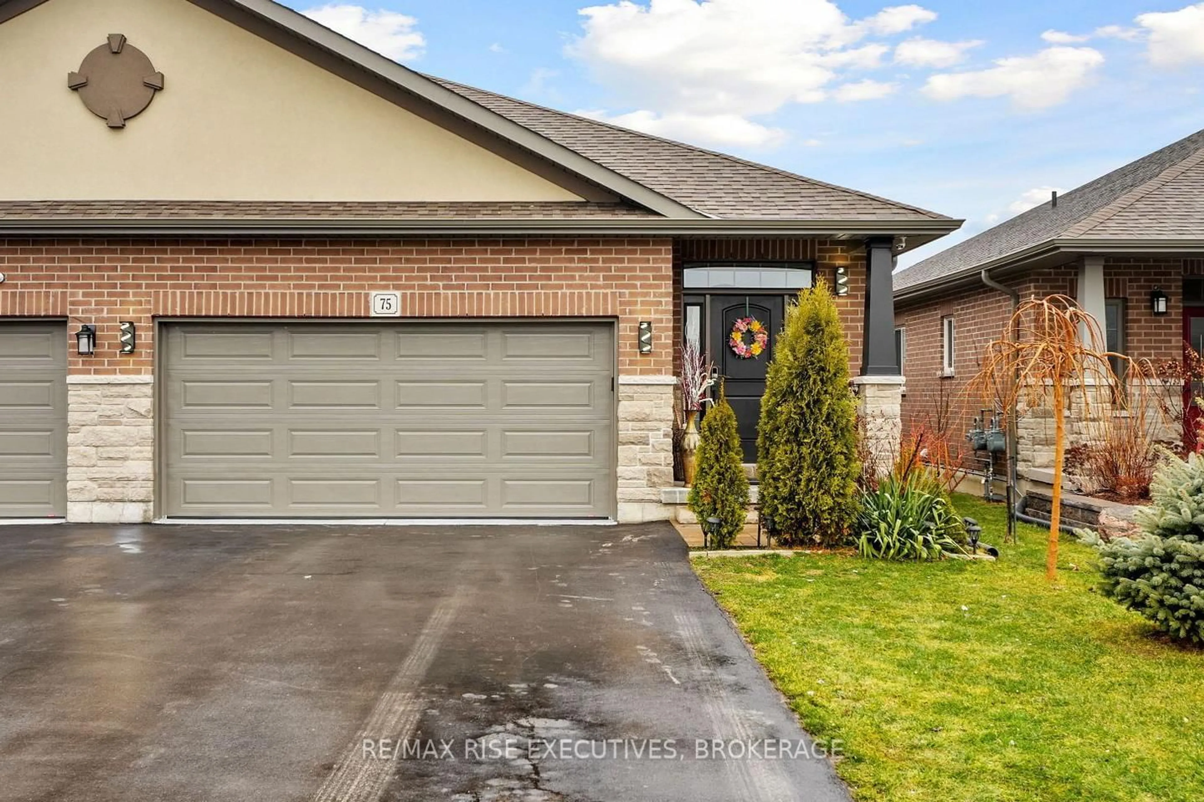Home with brick exterior material, street for 75 Farmington Cres, Belleville Ontario K8N 0J9