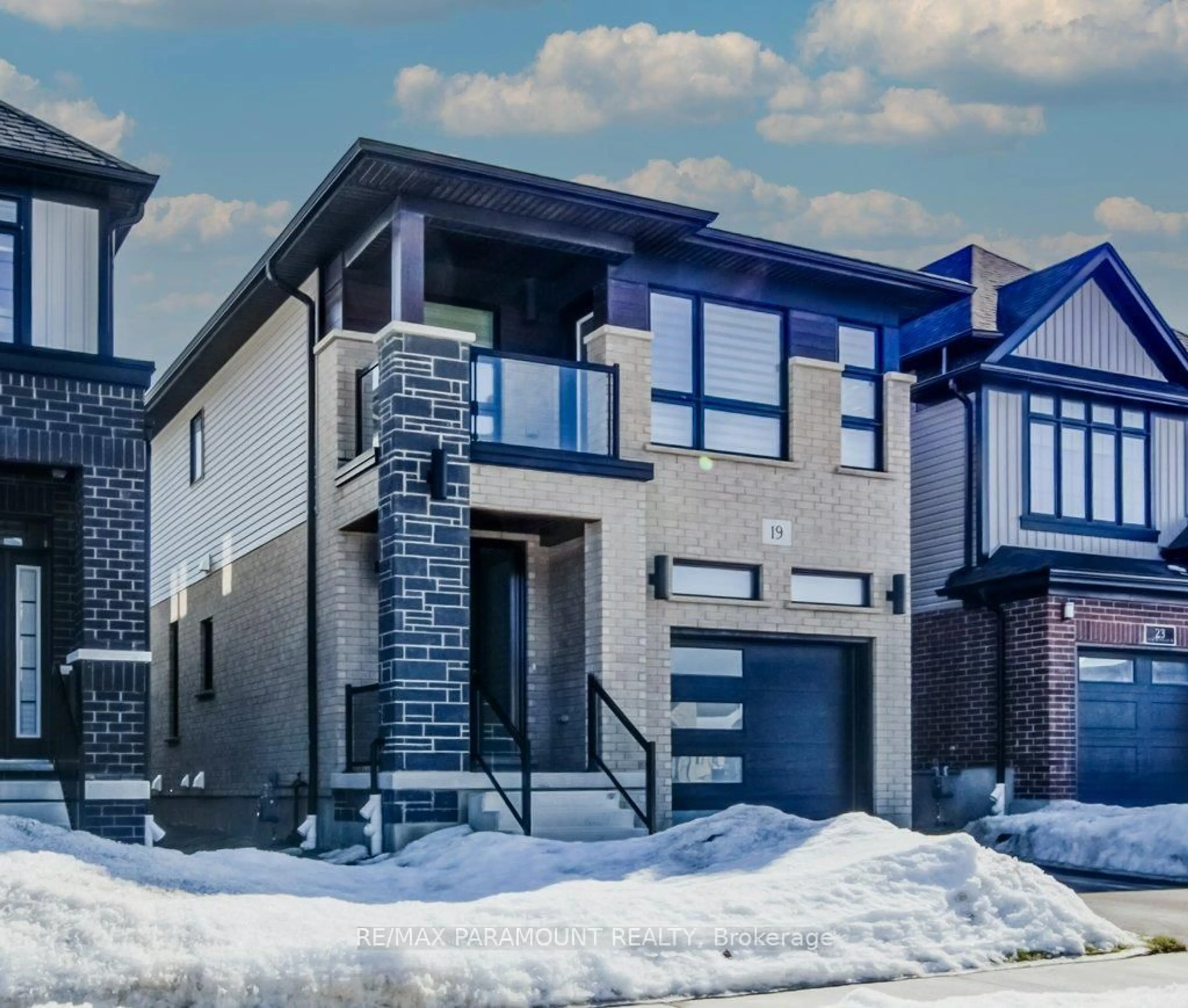 Home with brick exterior material, street for 19 Jacob Detweiller Dr, Kitchener Ontario N2P 0K7