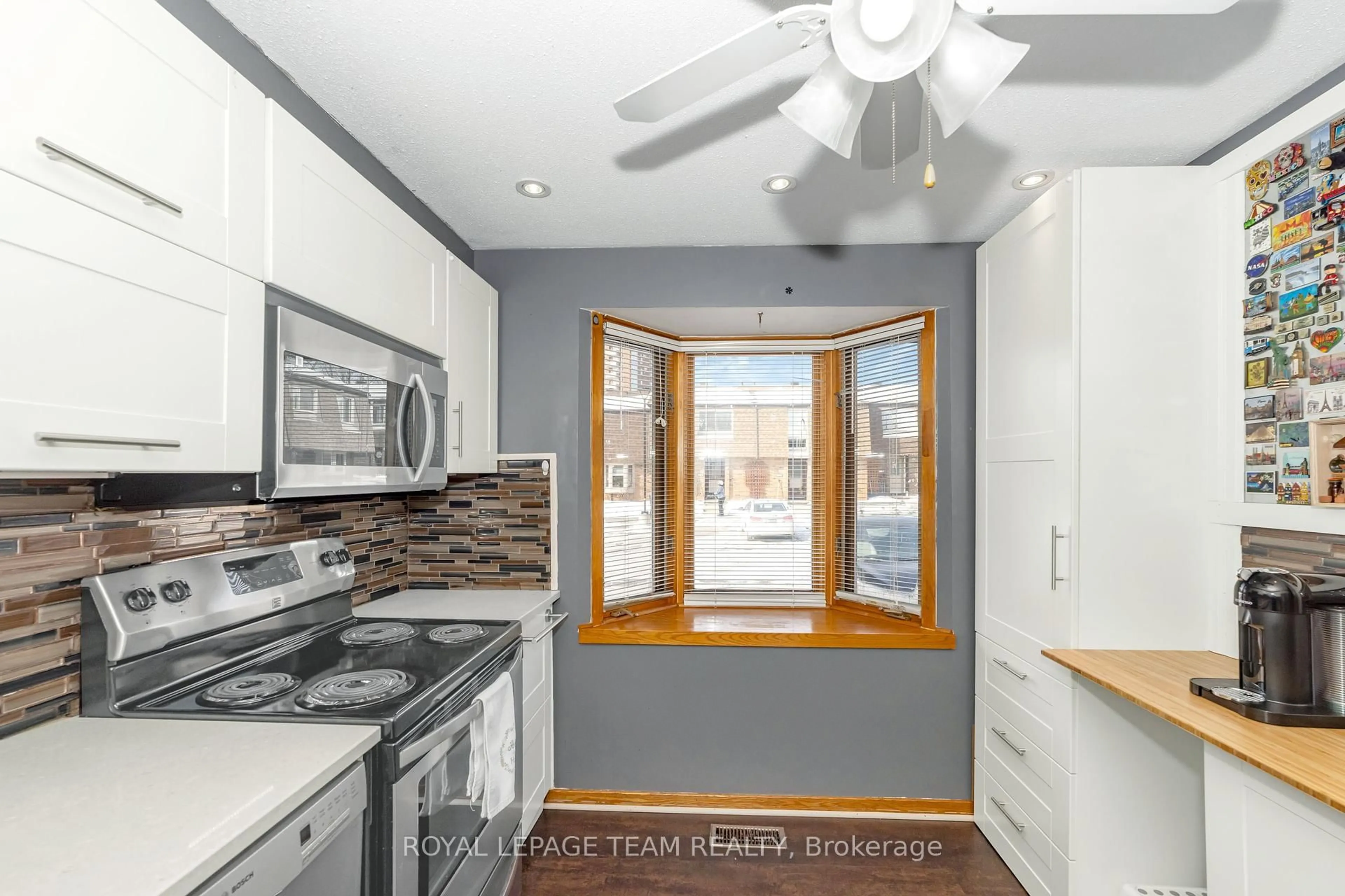 Unknown for 909 Elmsmere Rd #B, Ottawa Ontario K1J 8G4
