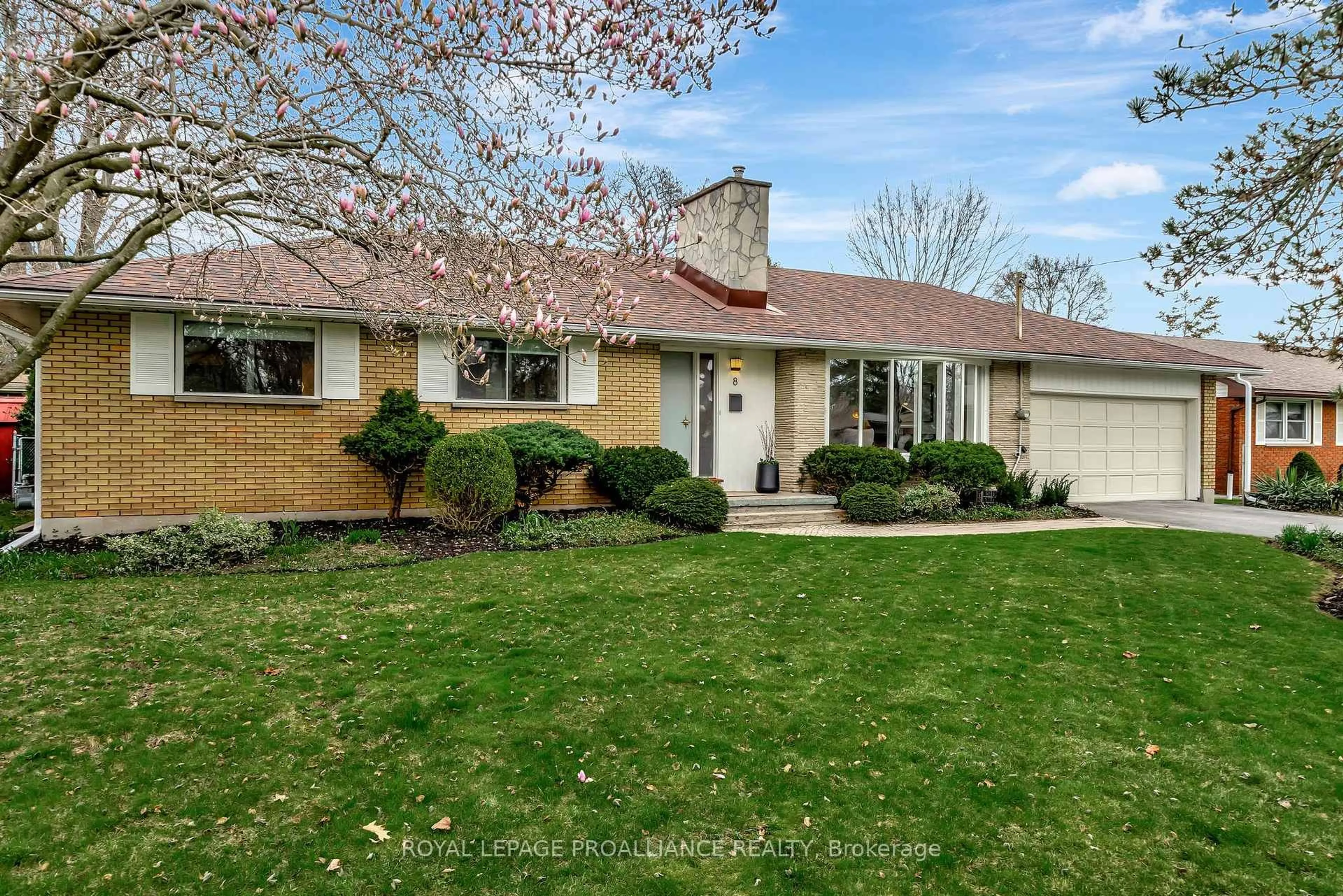 Unknown for 8 Sunset Dr, Belleville Ontario K8N 1Y3