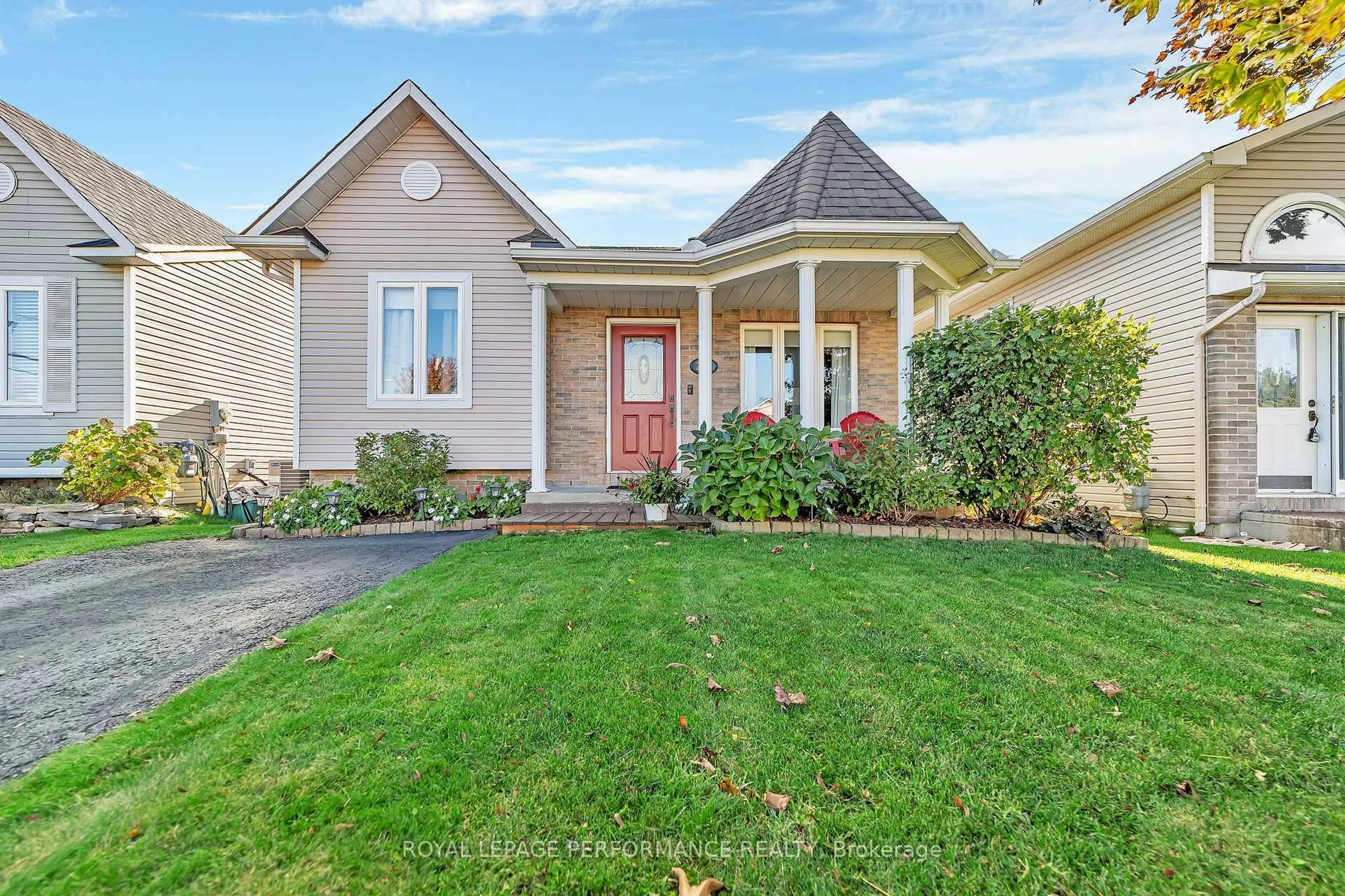 Home with brick exterior material, street for 2833 Valerie Pl, Clarence-Rockland Ontario K4K 1R3