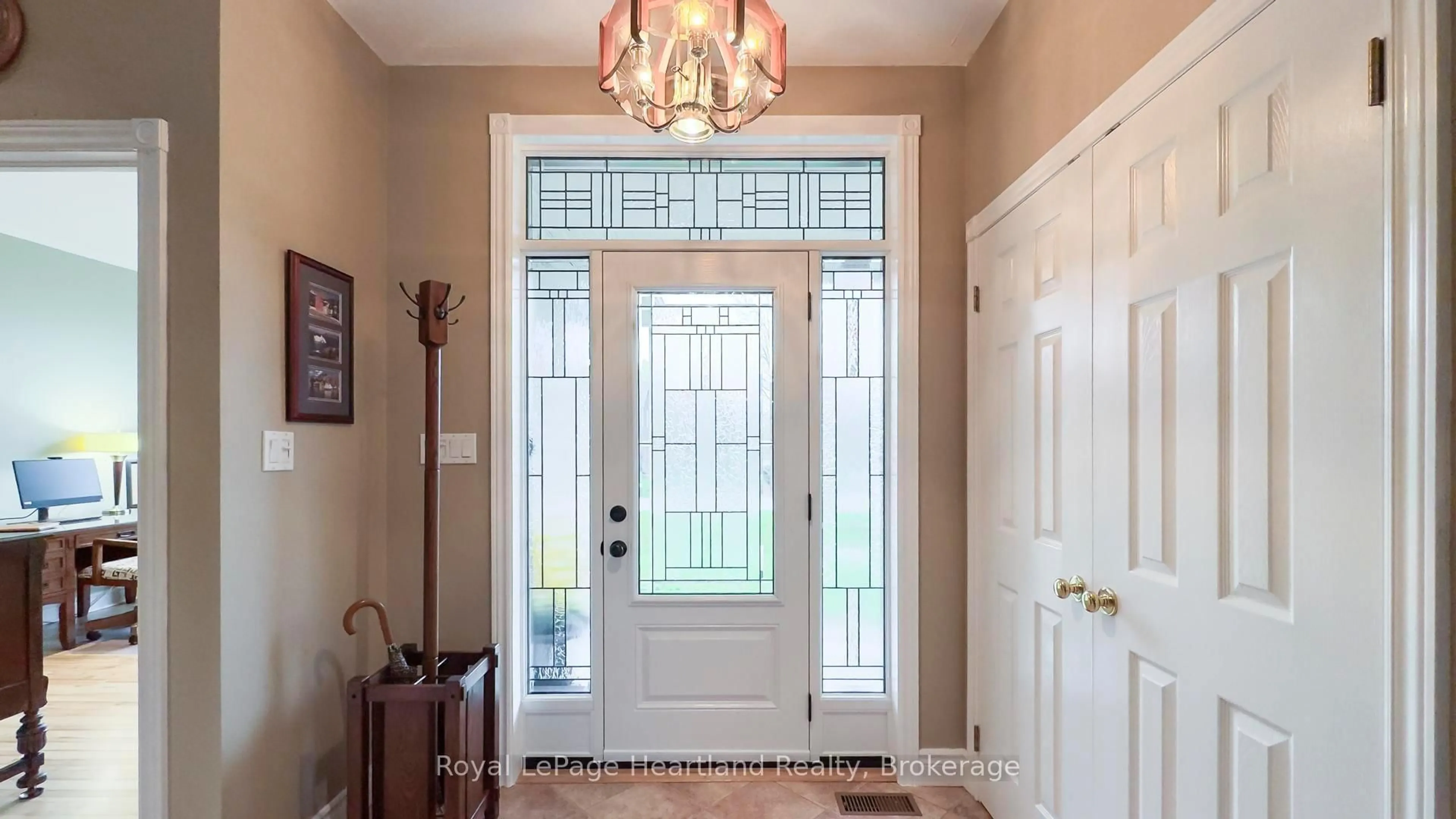 Indoor entryway for 81187 Pfrimmer Rd, Ashfield-Colborne-Wawanosh Ontario N7A 3Y1