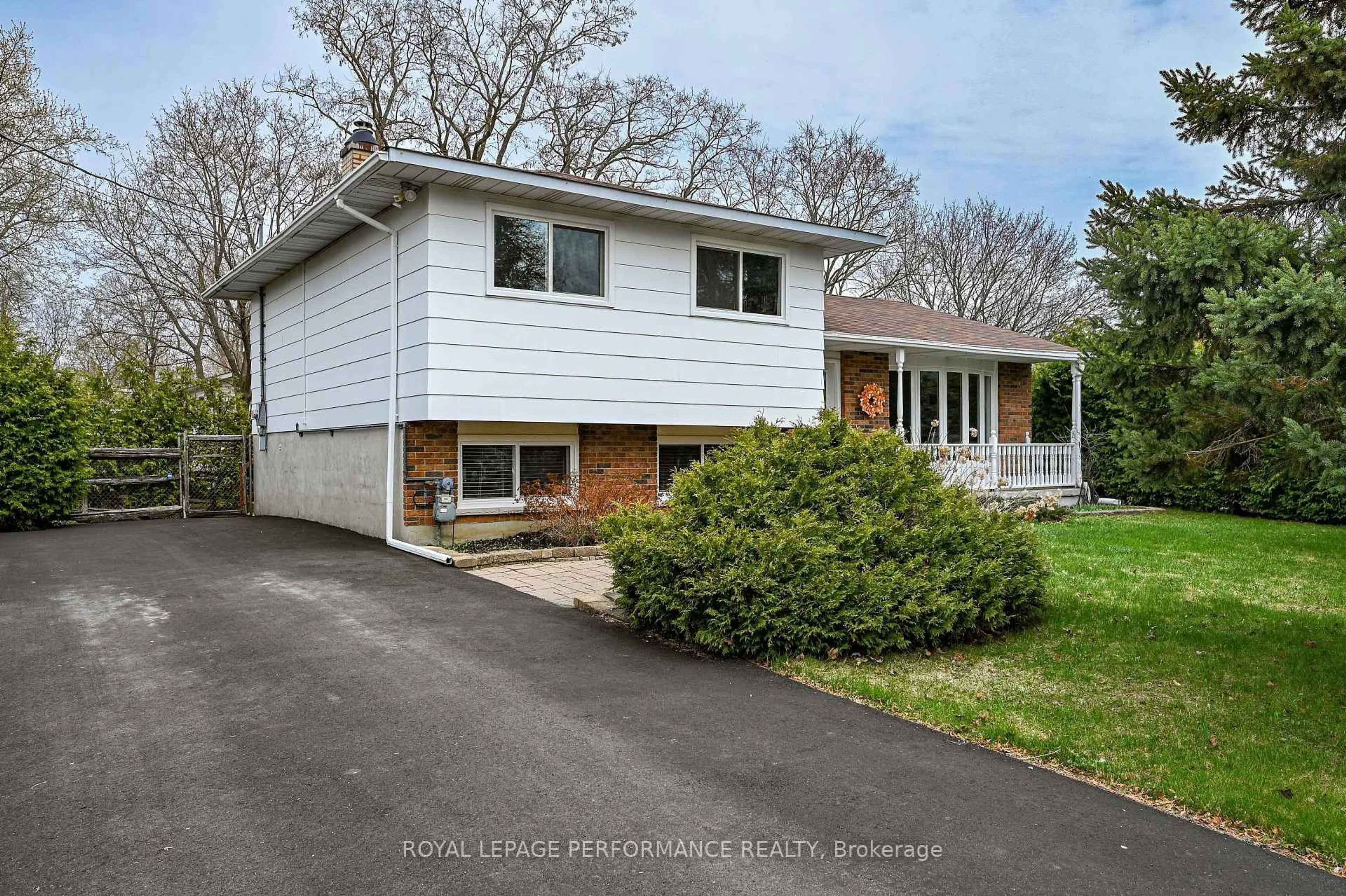 Home with vinyl exterior material, street for 11 Princess St, Carleton Place Ontario K7C 2M6