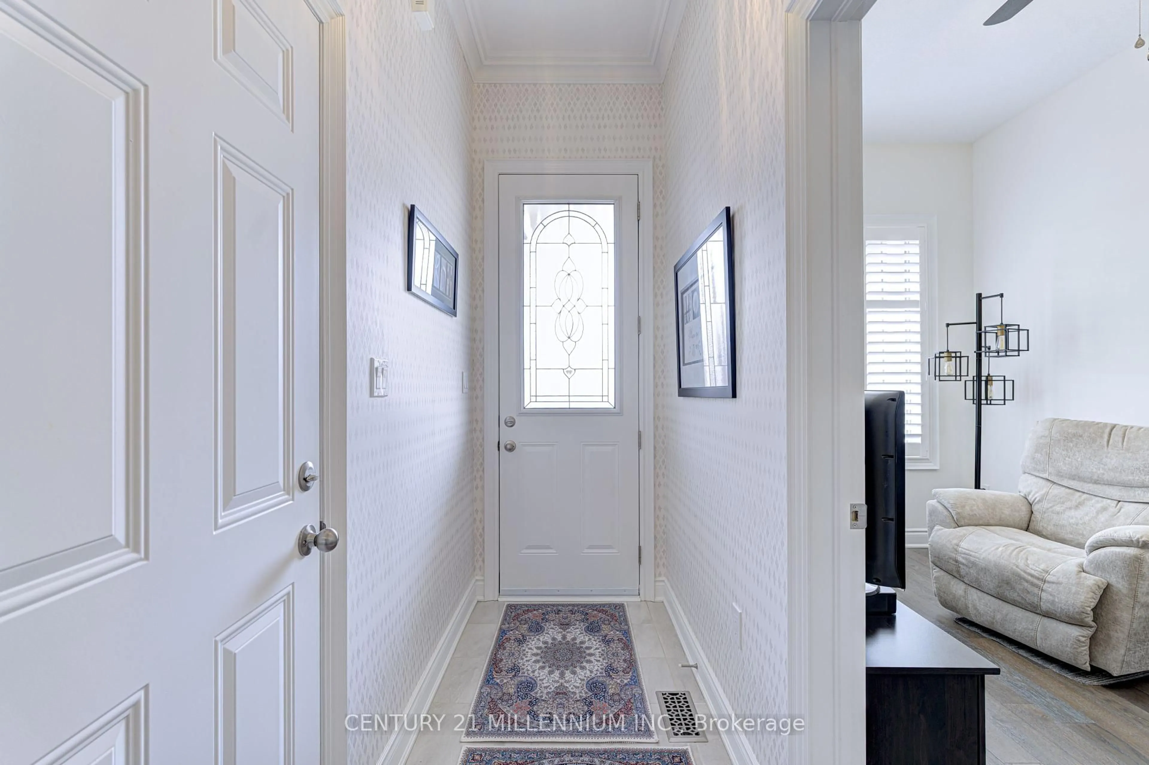 Indoor entryway for 29 Seaton Cres, Tillsonburg Ontario N4G 0J8