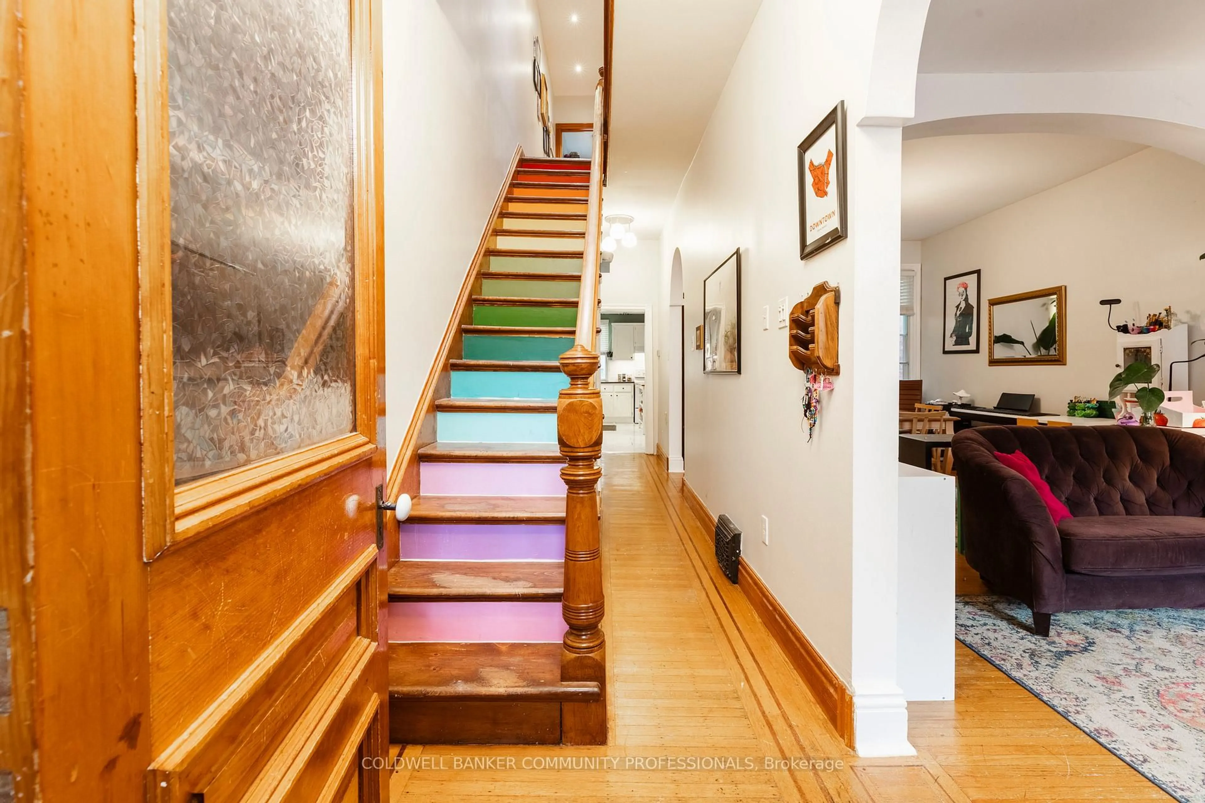 Stairs for 146 Walnut St, Hamilton Ontario L8N 2L7