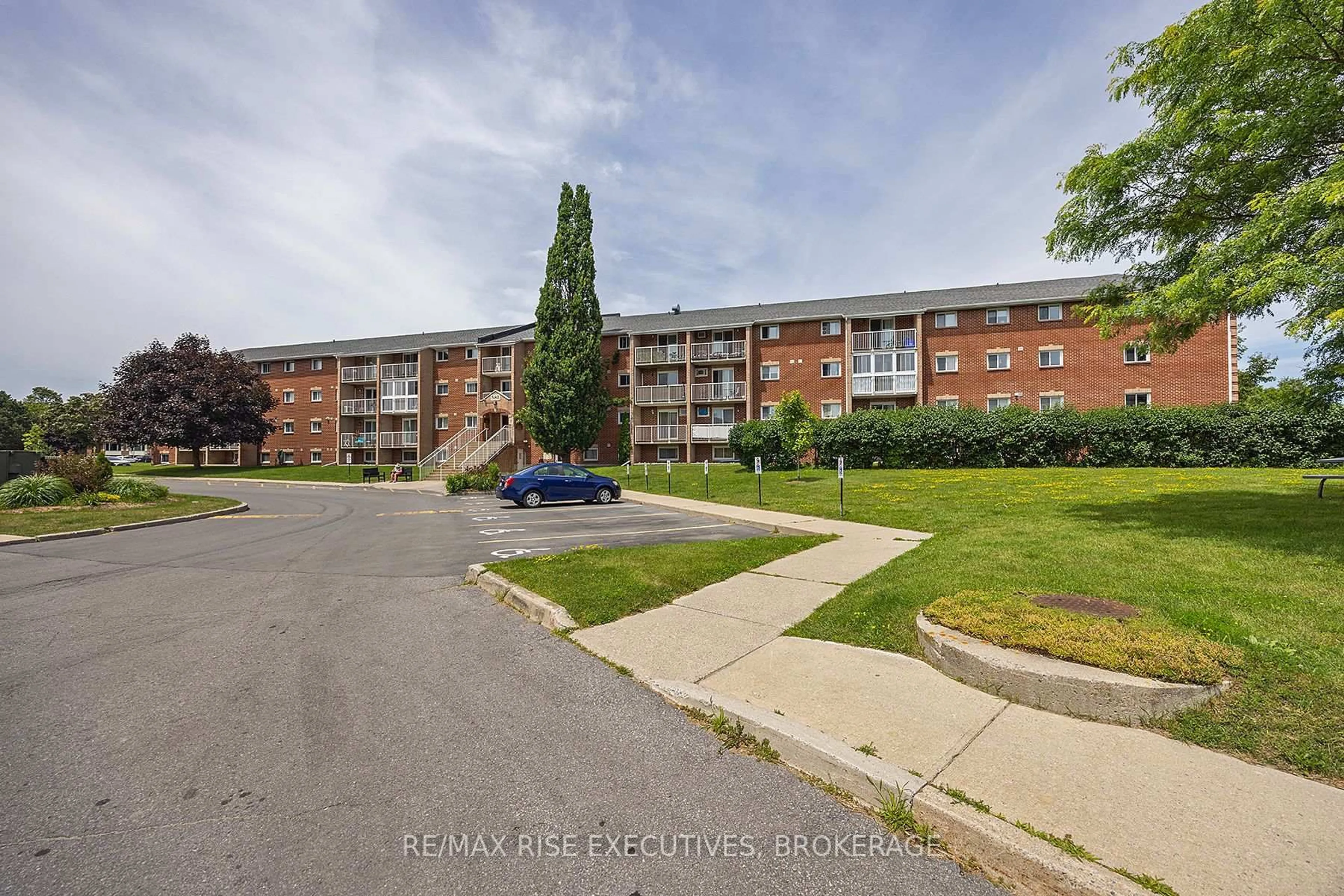 A pic from outside/outdoor area/front of a property/back of a property/a pic from drone, street for 580 ARMSTRONG Rd #118, Kingston Ontario K7M 8M3