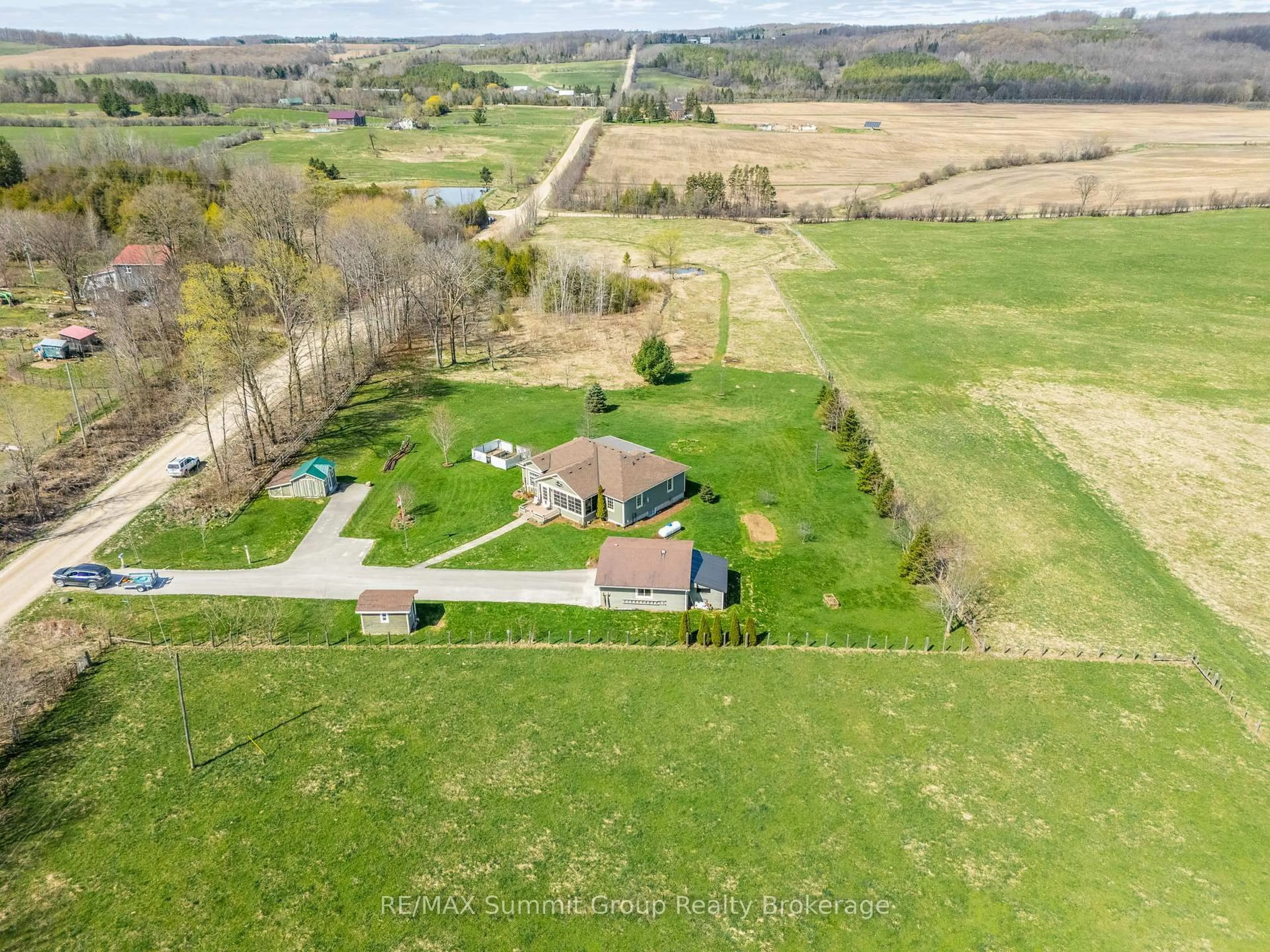 A pic from outside/outdoor area/front of a property/back of a property/a pic from drone, unknown for 824307 Massie Rd, Chatsworth Ontario N0H 1G0