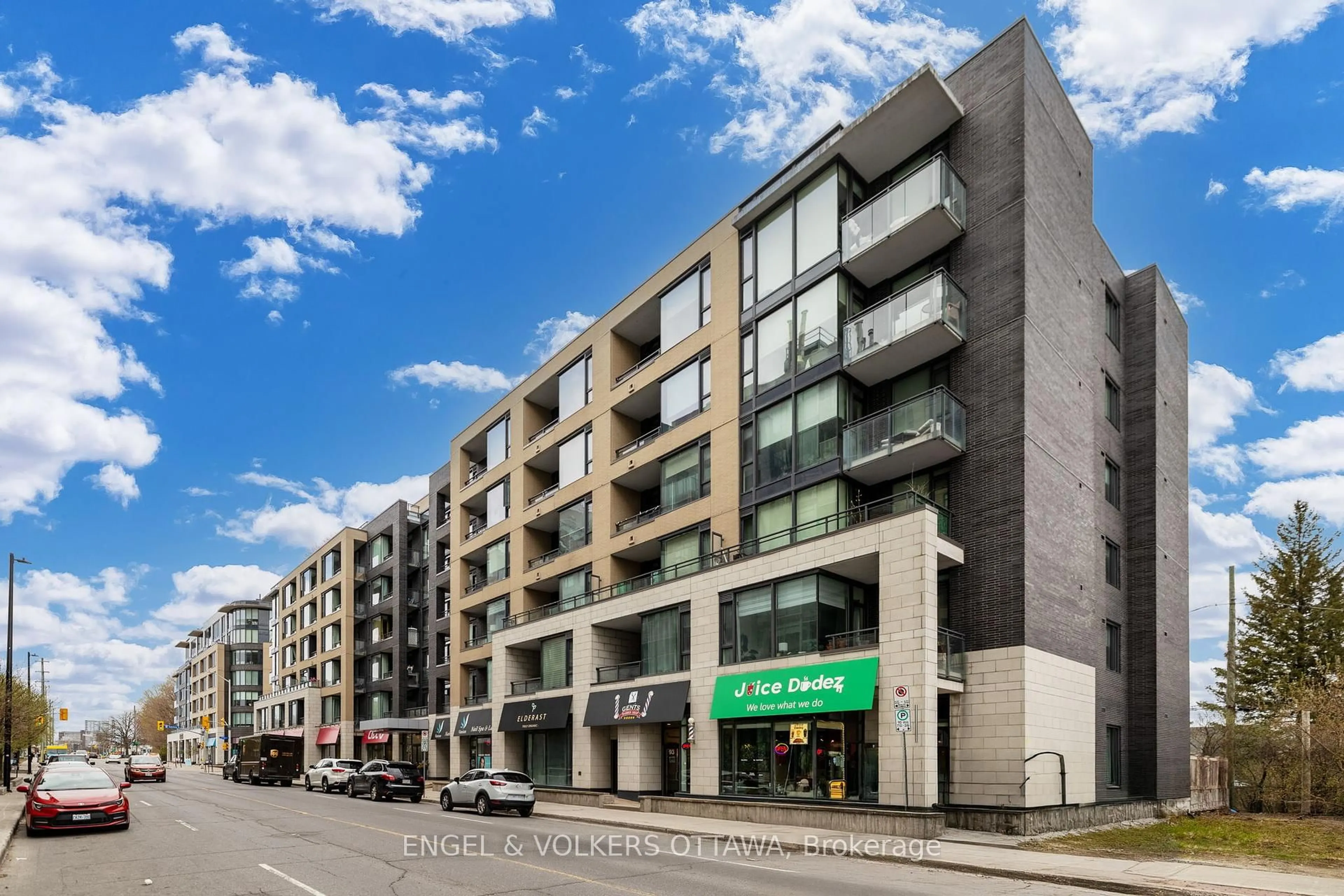 Patio, street for 101 Richmond Rd #204, Ottawa Ontario K1Z 0A6