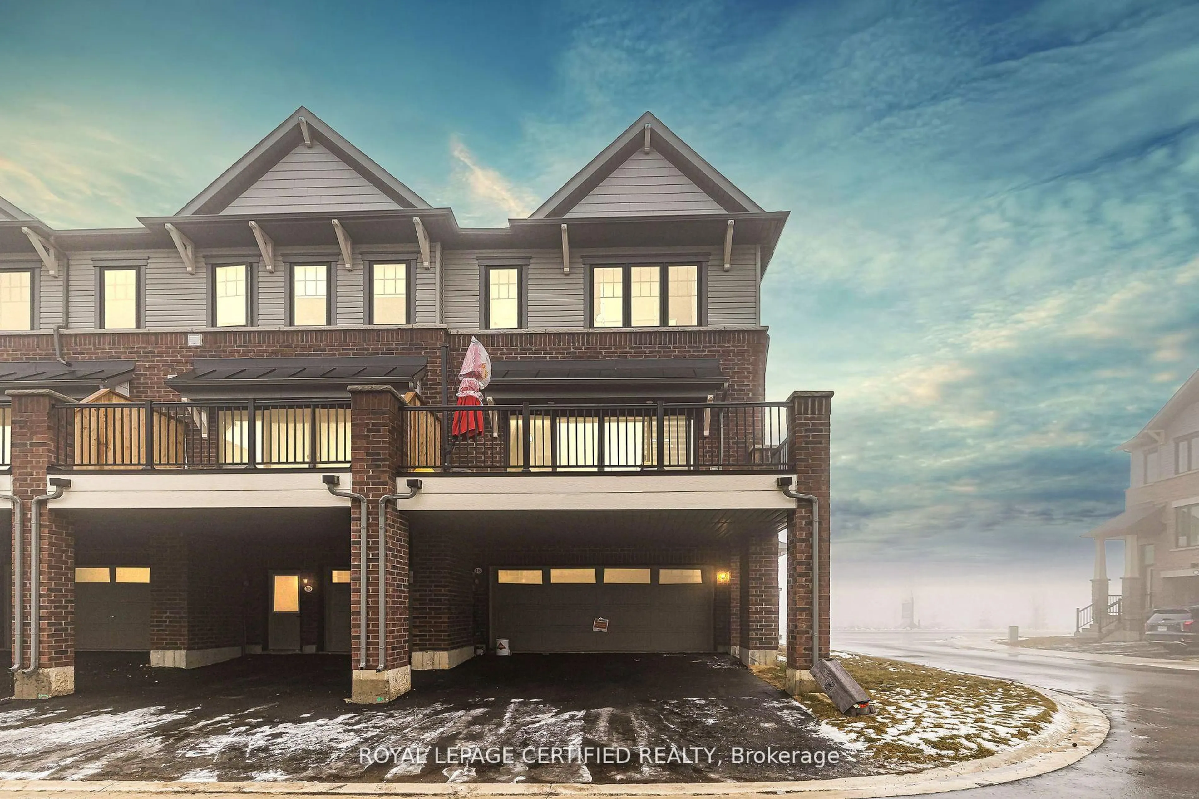 Home with brick exterior material, mountain view for 185 Bedrock Dr #16, Hamilton Ontario L8J 0M5