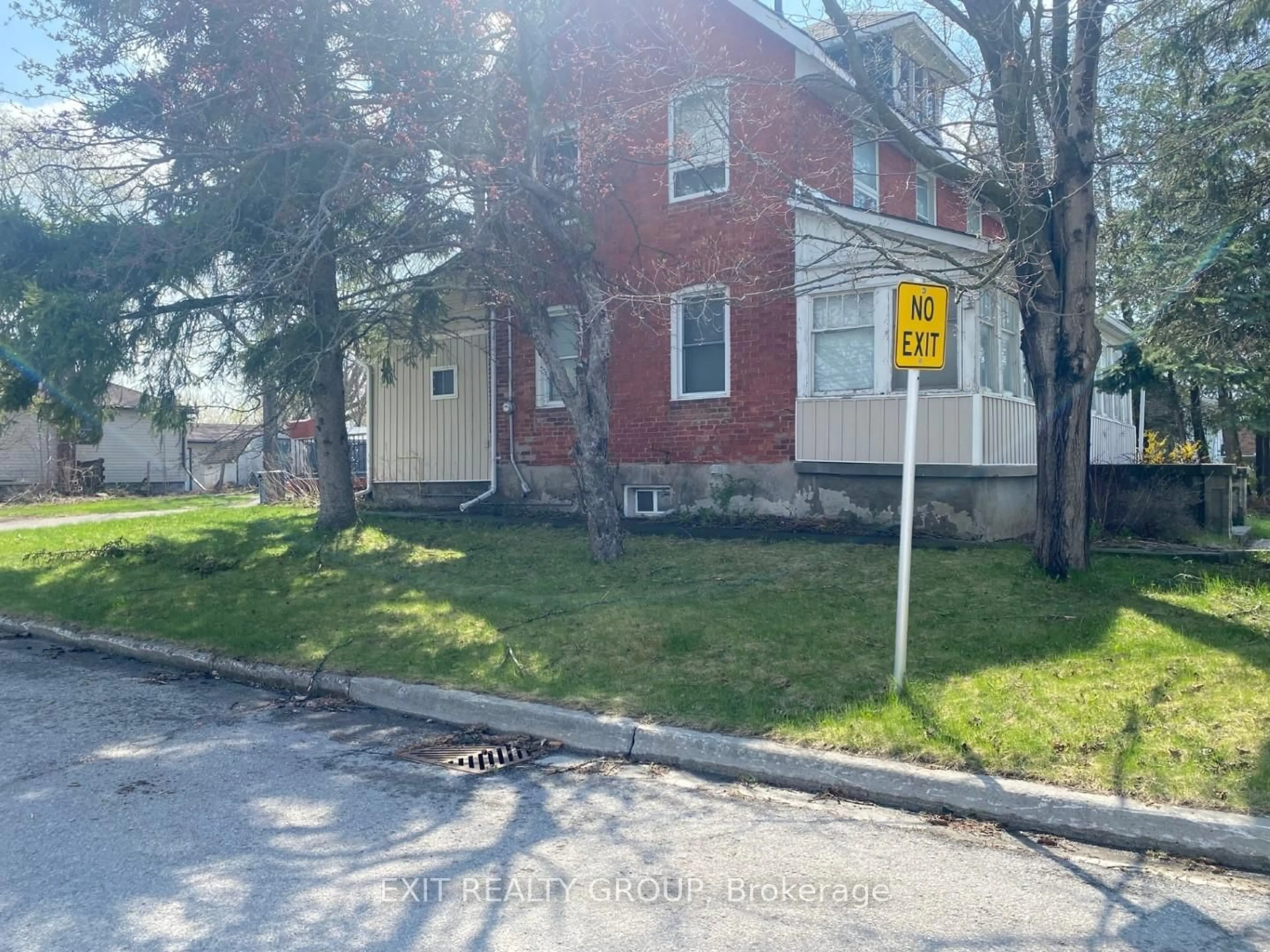 Unknown for 109 West St, Quinte West Ontario K8V 2M3