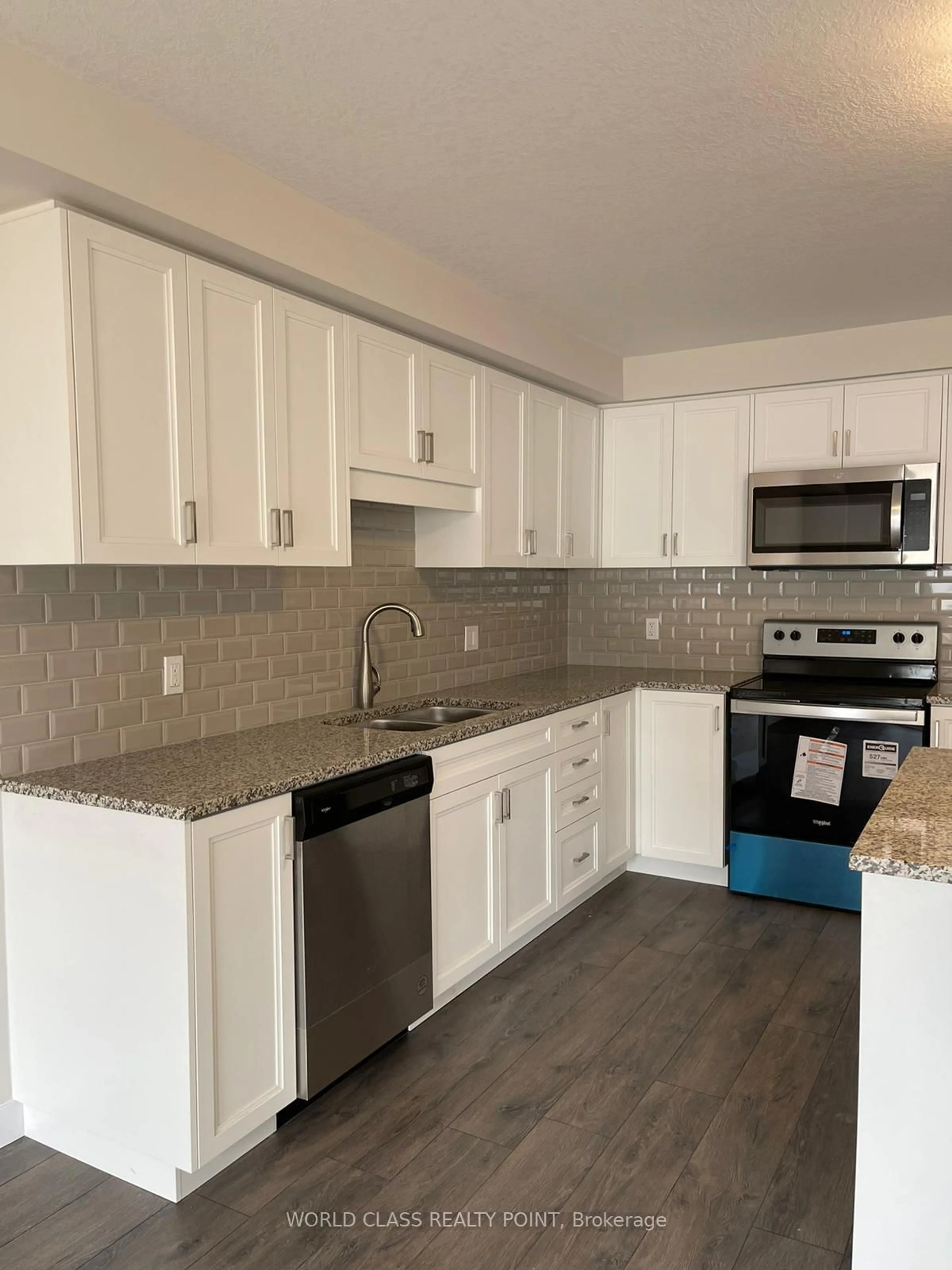 Standard kitchen, unknown for 160 Stanley St #3, Norfolk Ontario N3Y 0G6