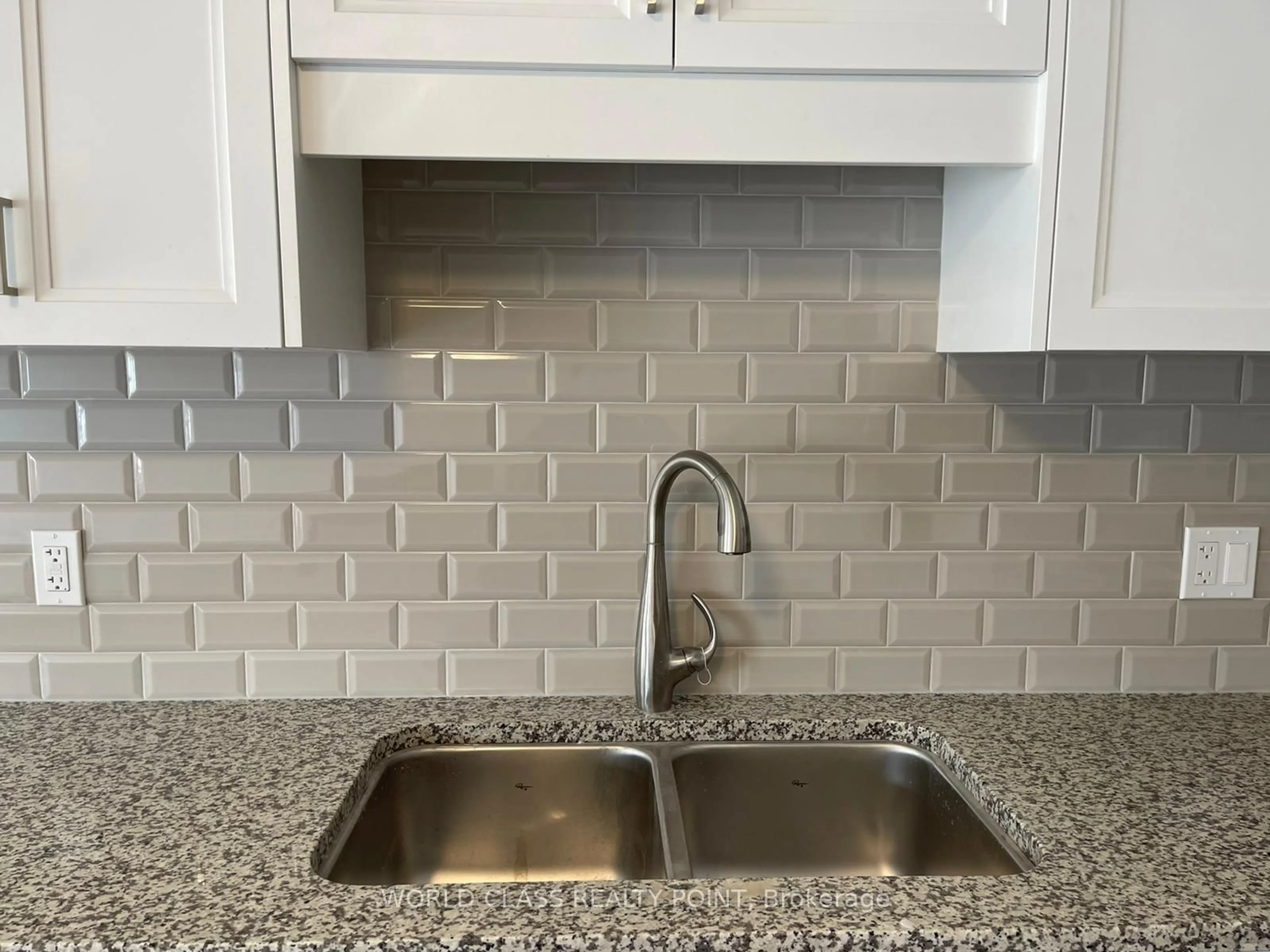 Standard kitchen, ceramic/tile floor for 160 Stanley St #3, Norfolk Ontario N3Y 0G6