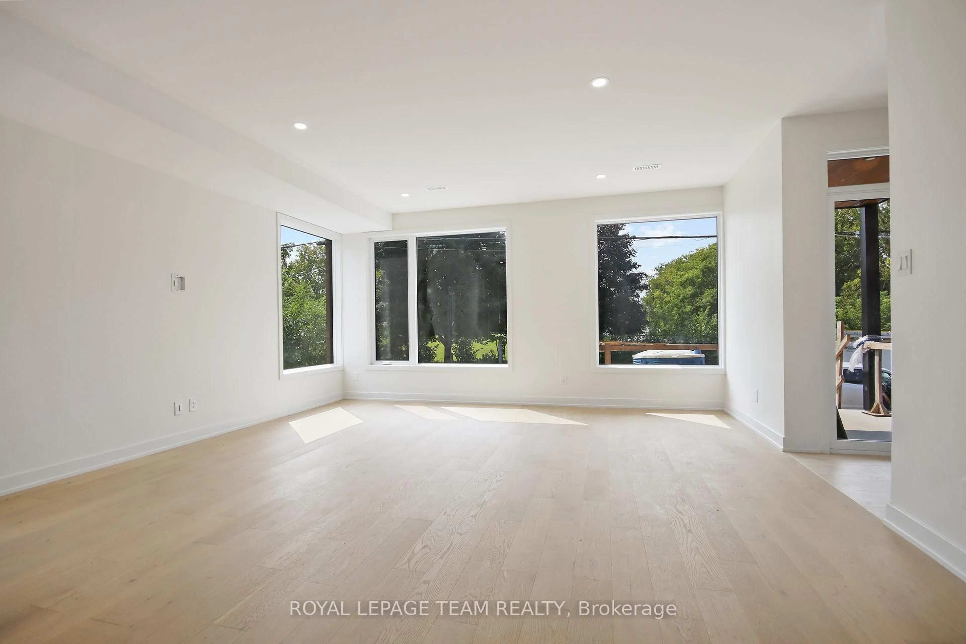 A pic of a room for 241 Breezehill Ave #B/B2, Ottawa Ontario K1Y 2J2